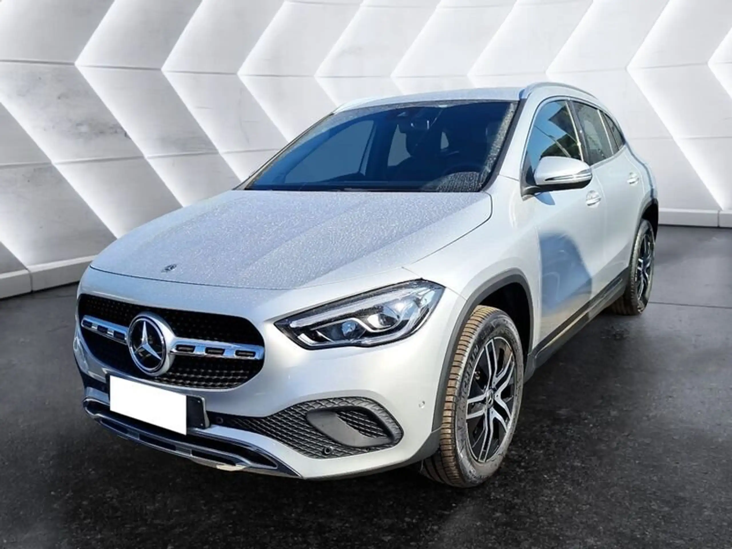 Mercedes-Benz - GLA 200