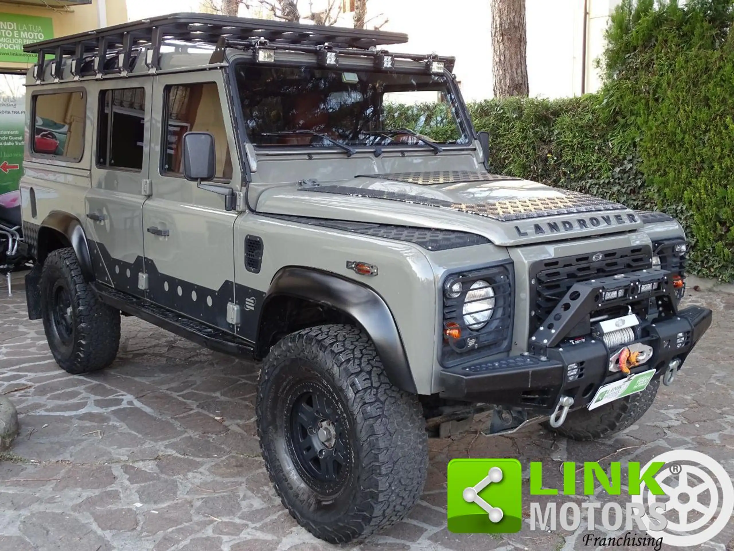 Land Rover Defender 2007