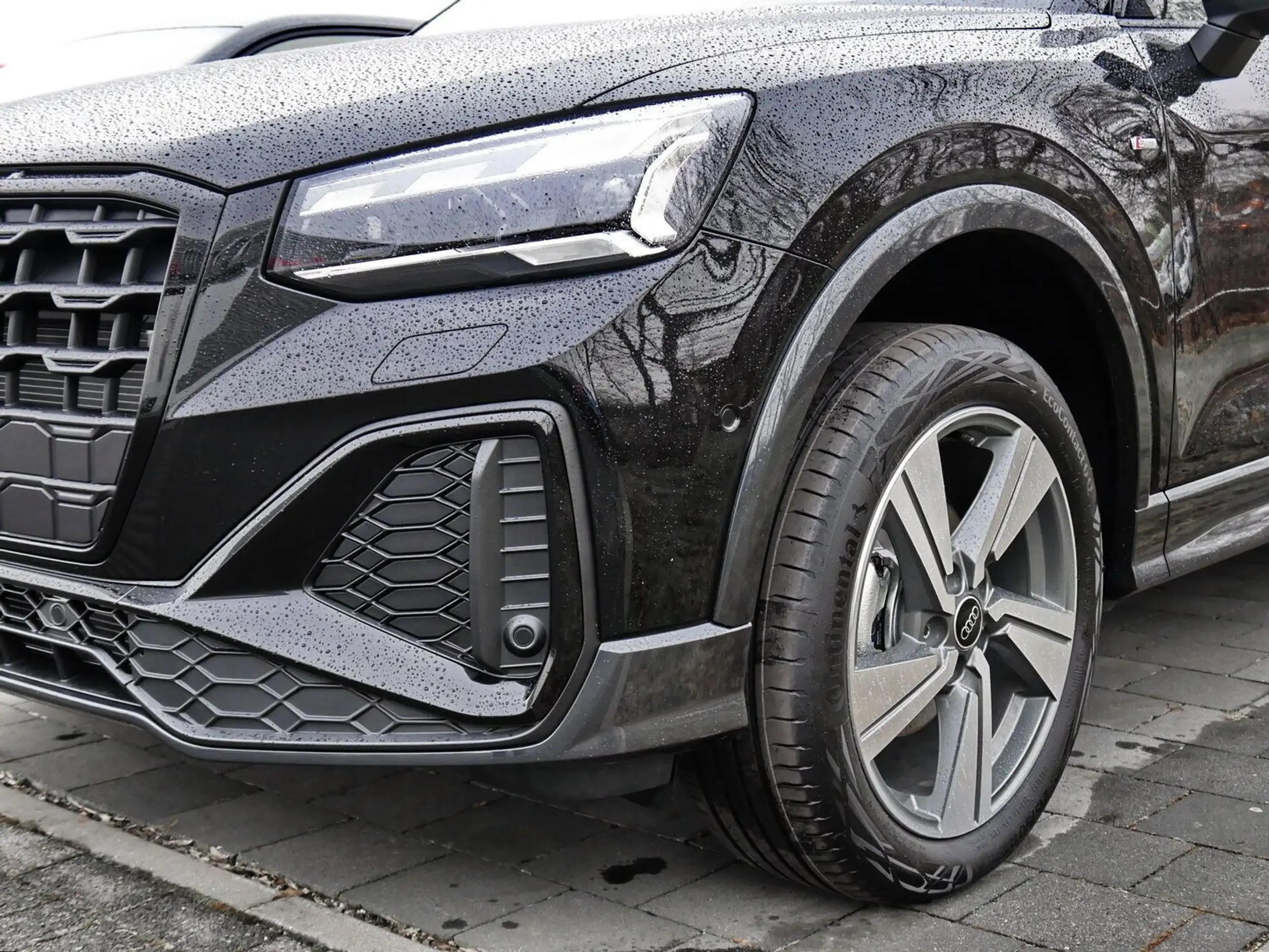 Audi - Q2