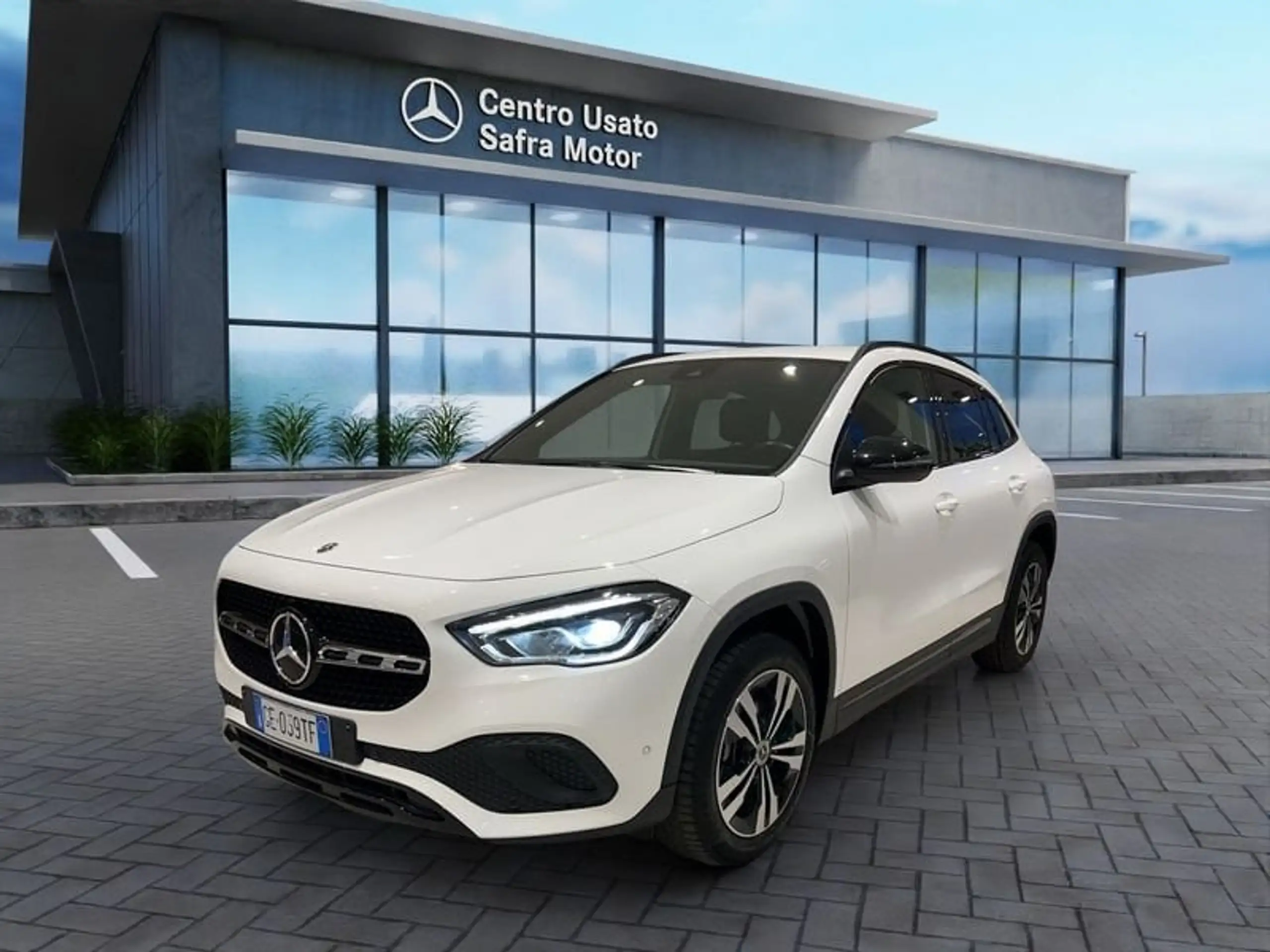 Mercedes-Benz - GLA 180