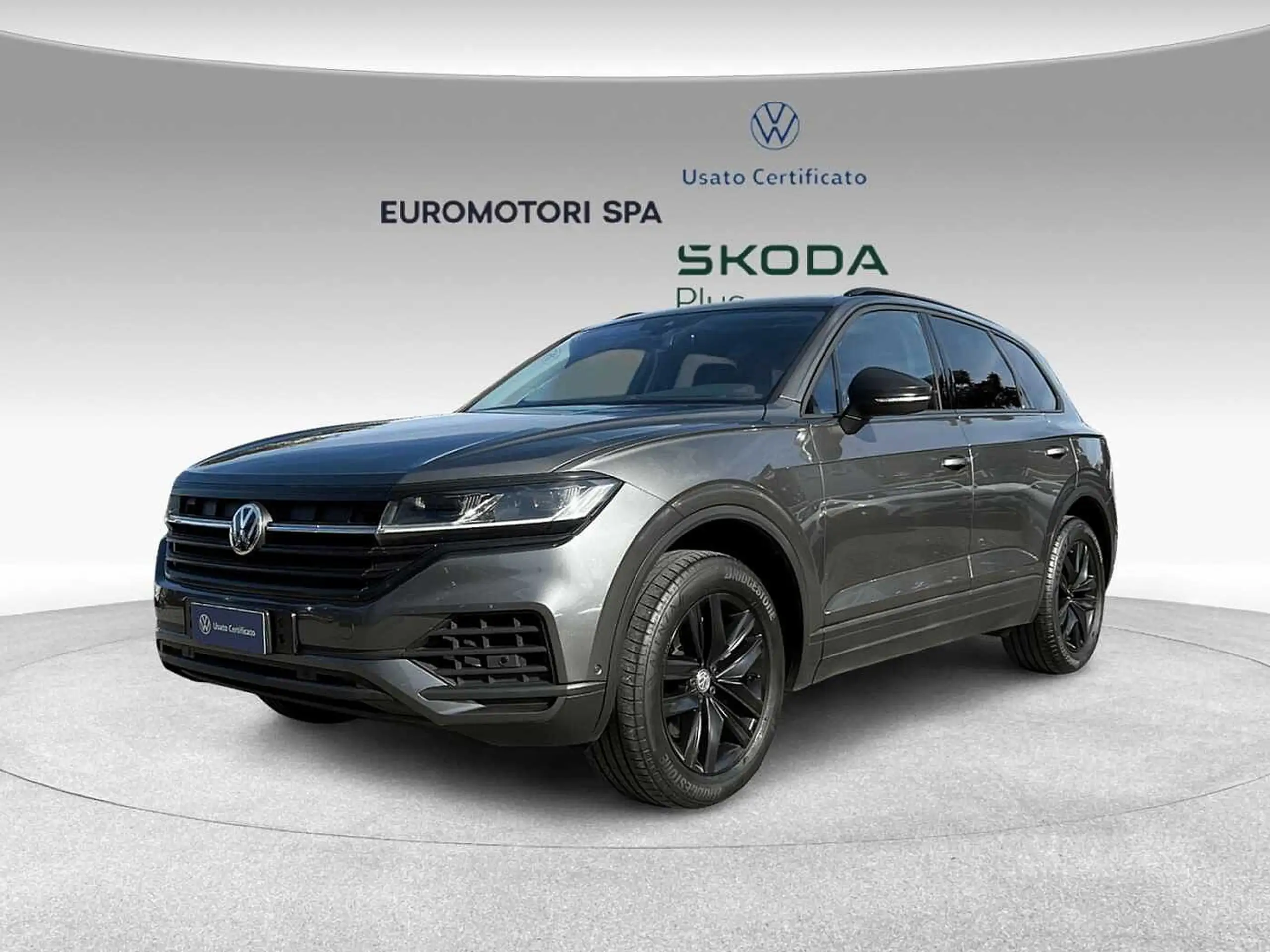 Volkswagen - Touareg