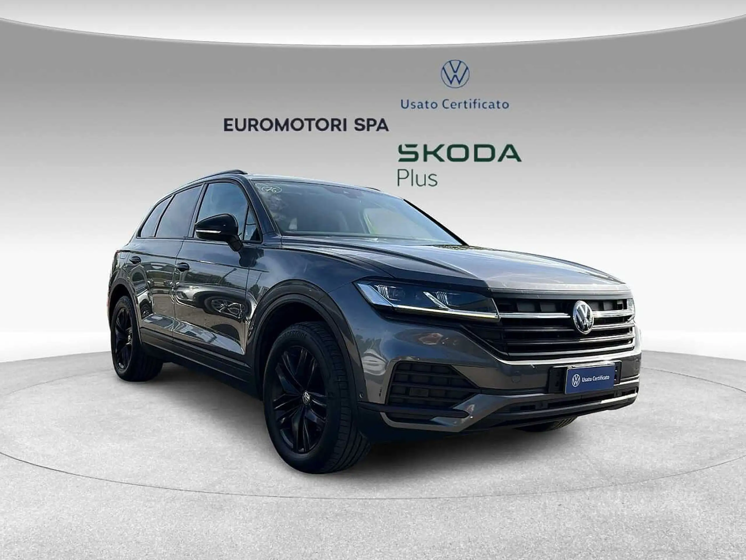 Volkswagen - Touareg