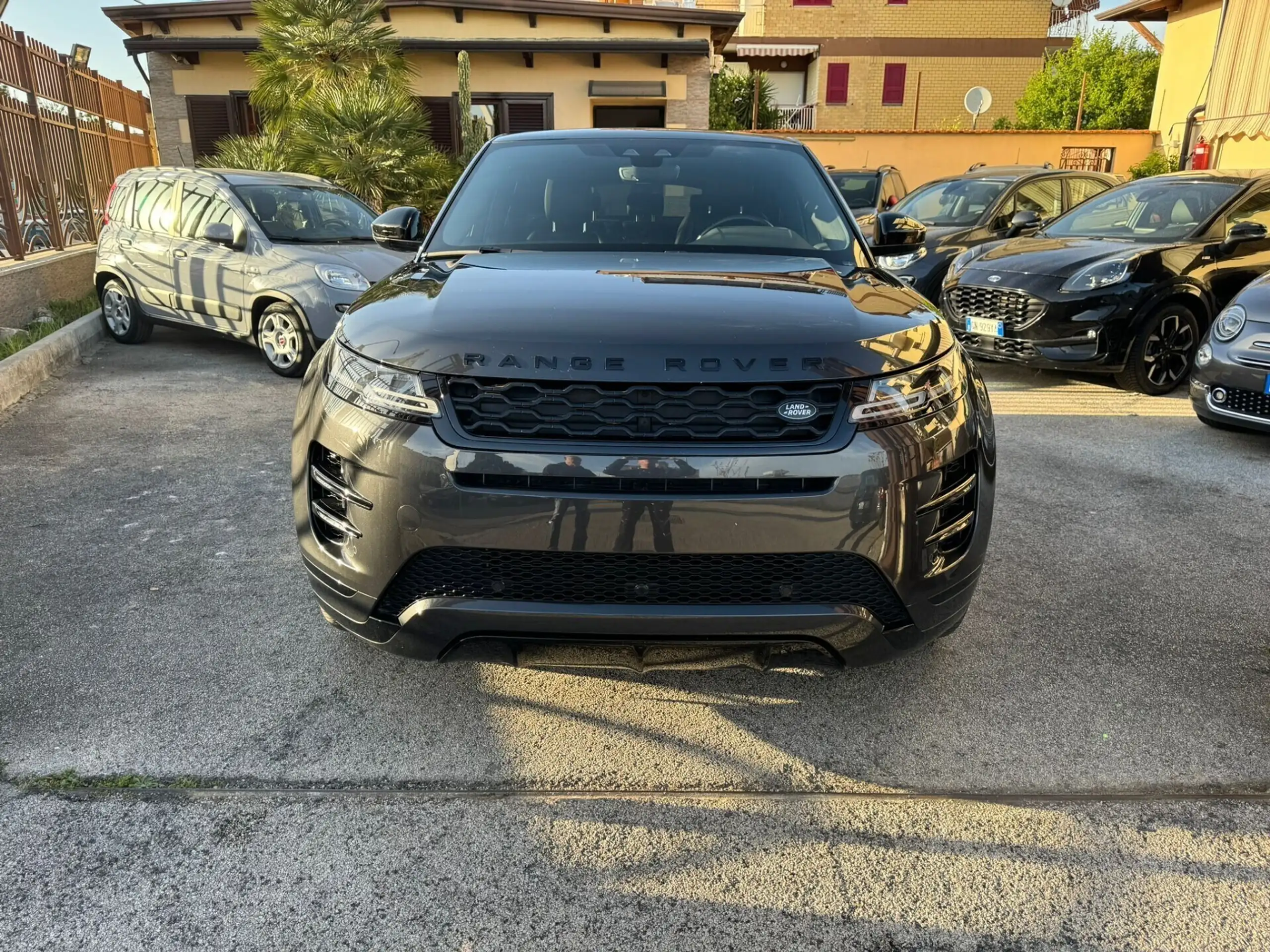 Land Rover - Range Rover Evoque