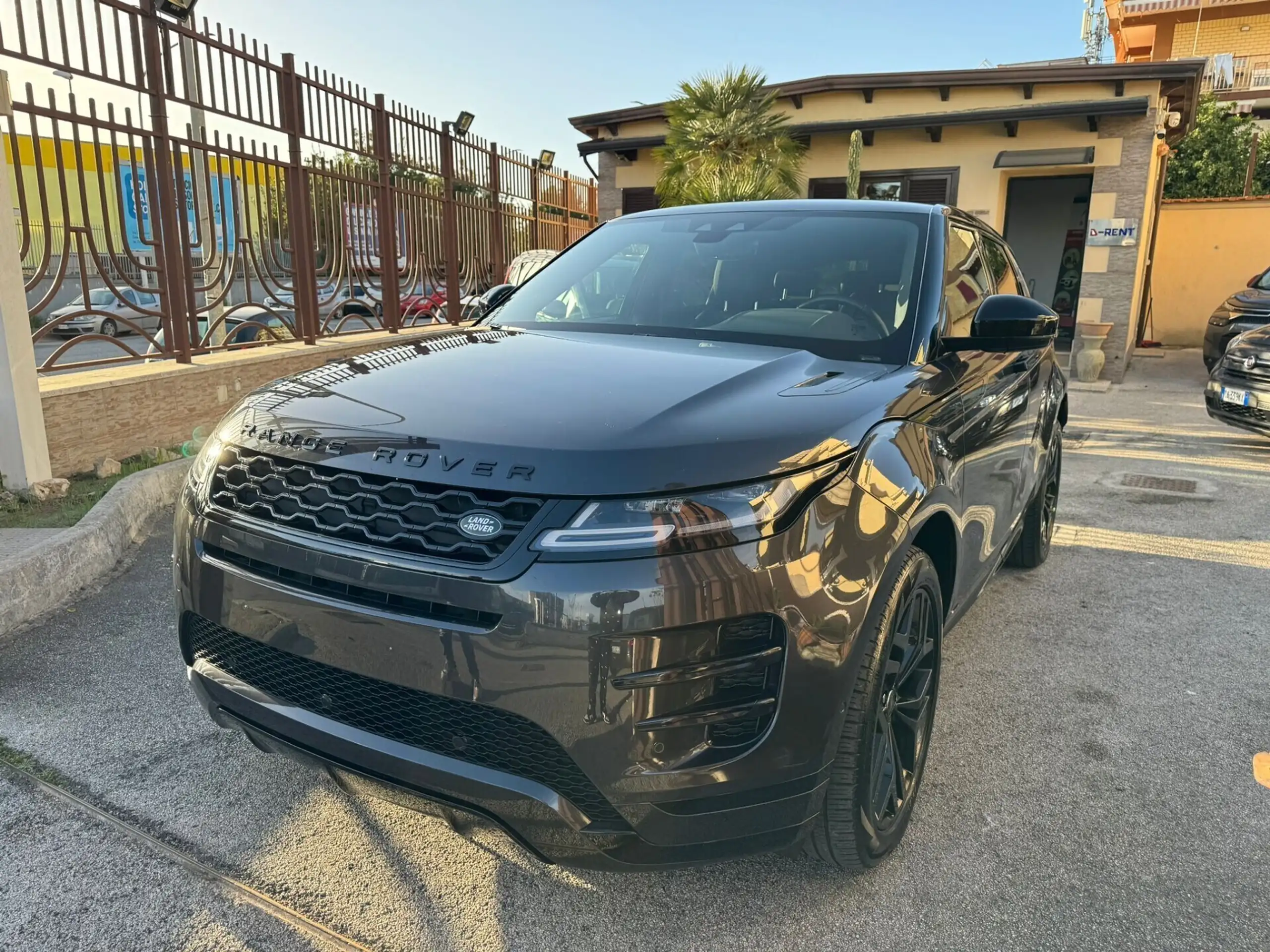 Land Rover - Range Rover Evoque