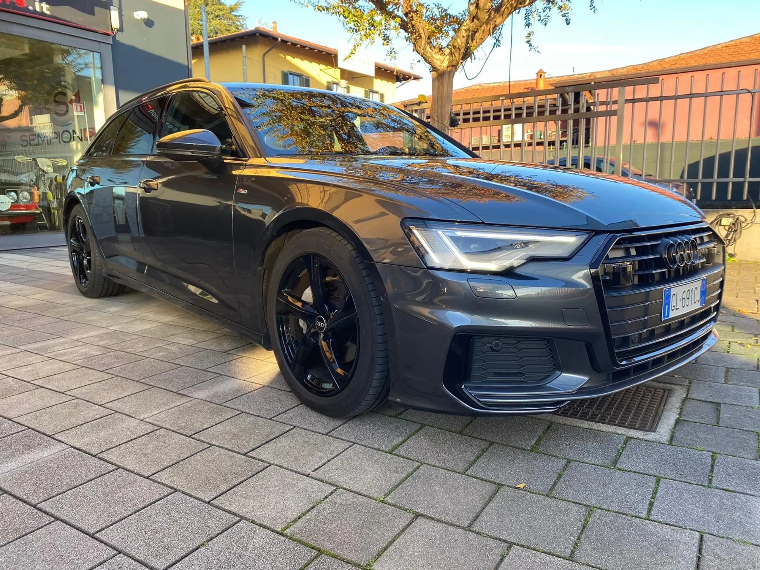 Audi - A6