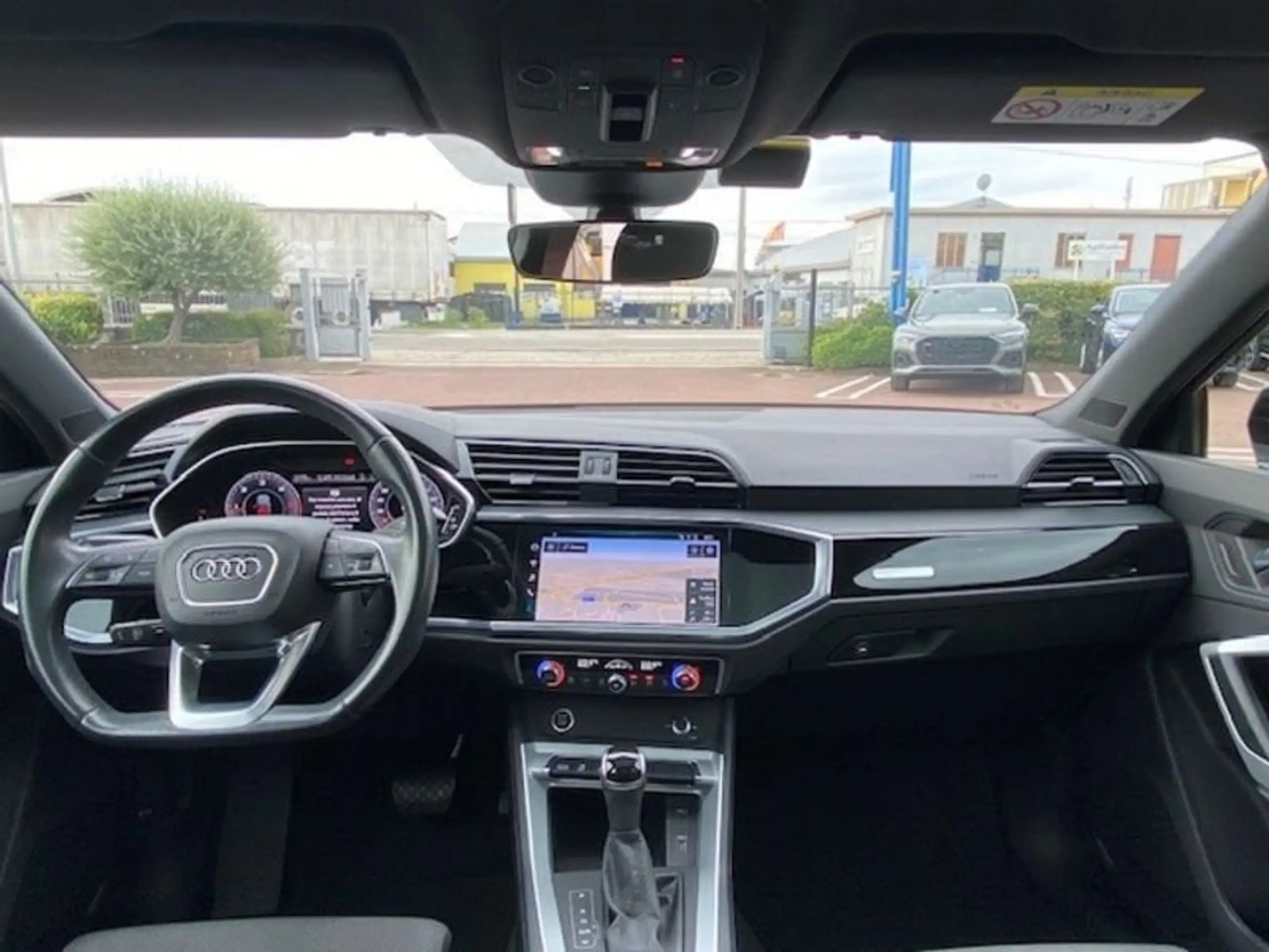 Audi - Q3