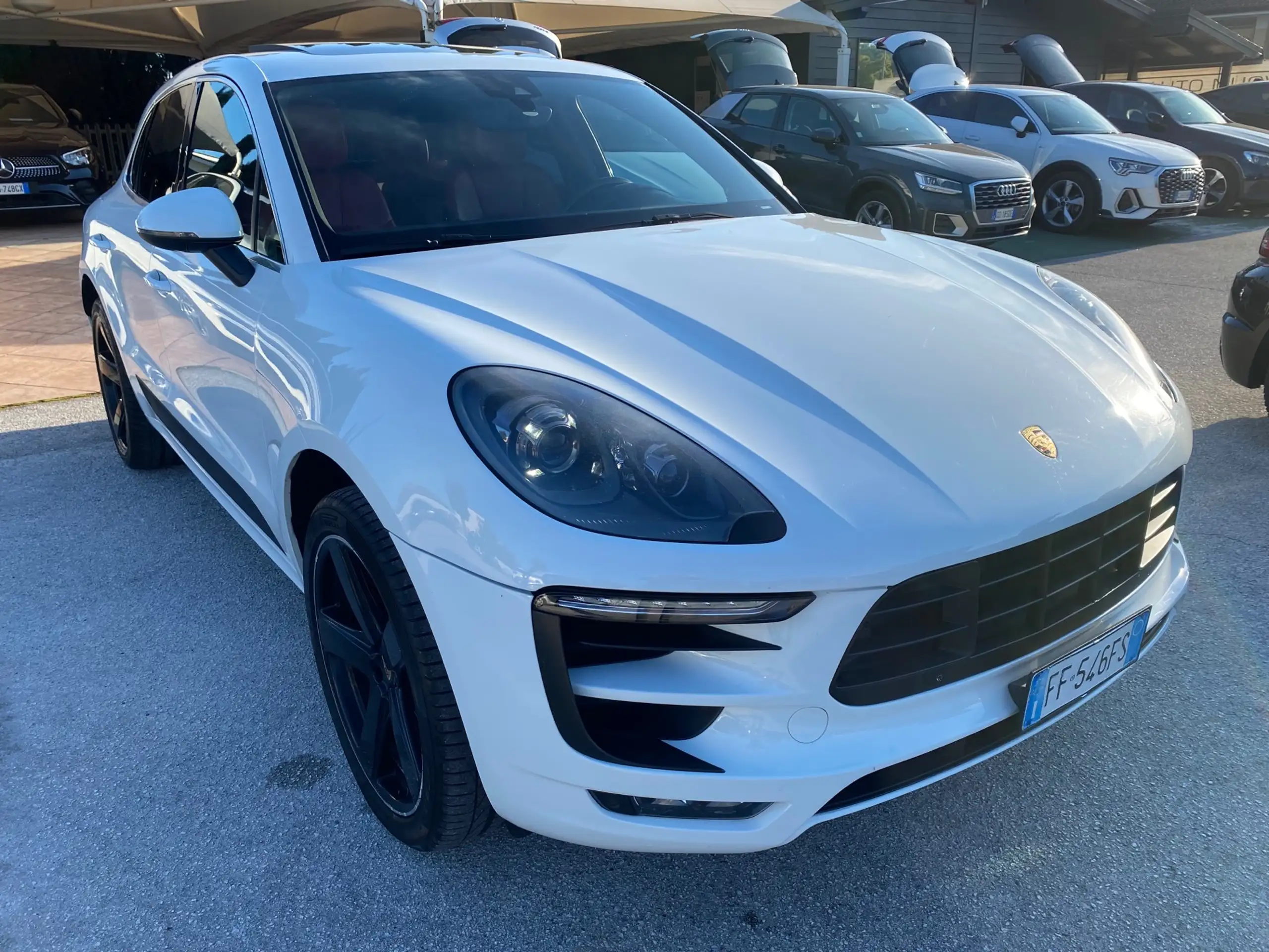 Porsche - Macan