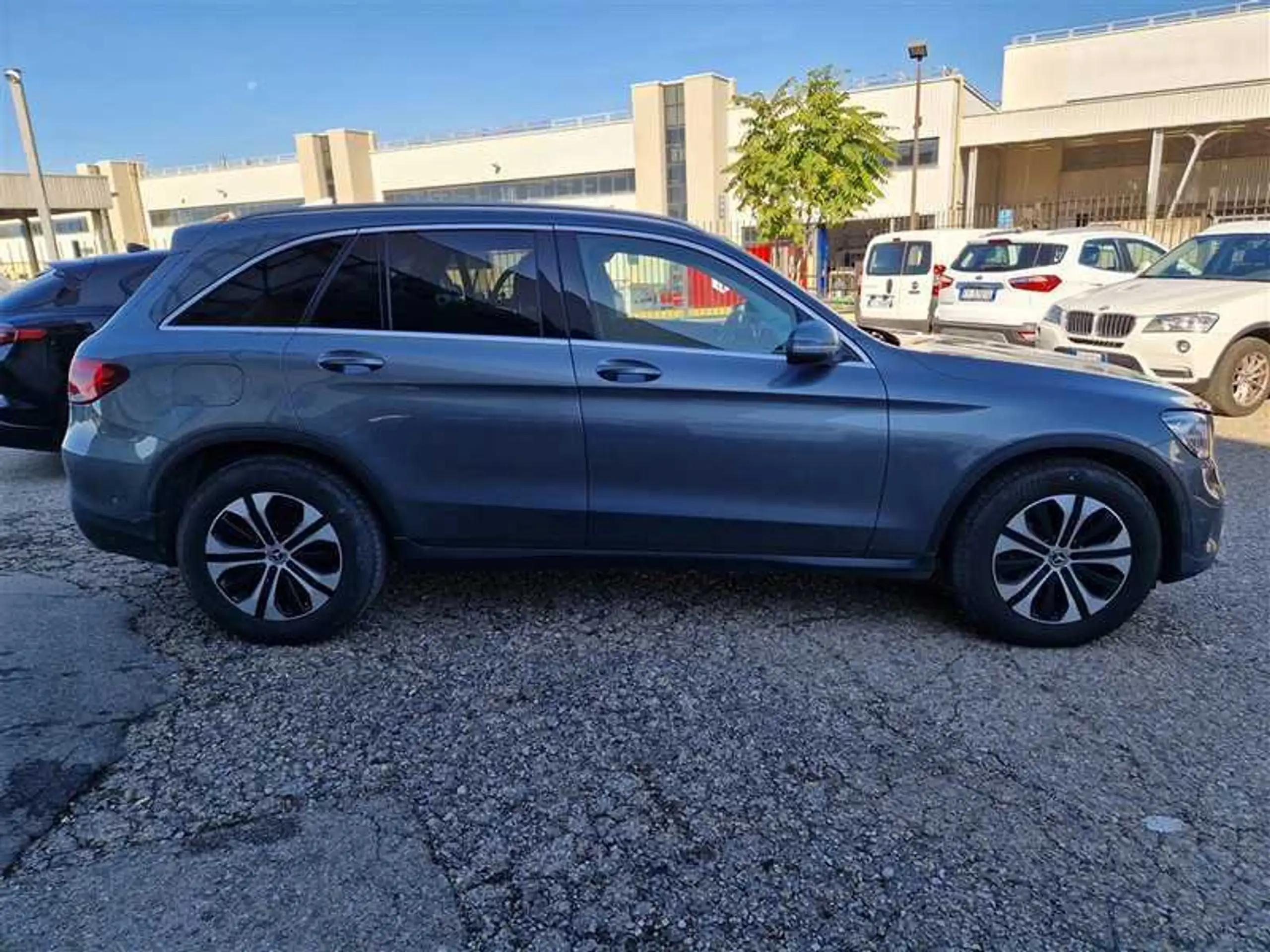 Mercedes-Benz - GLC 220