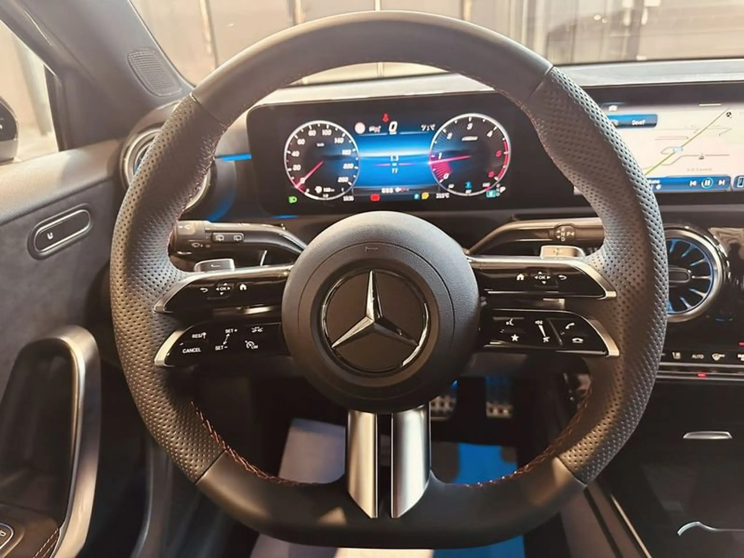 Mercedes-Benz - A 220