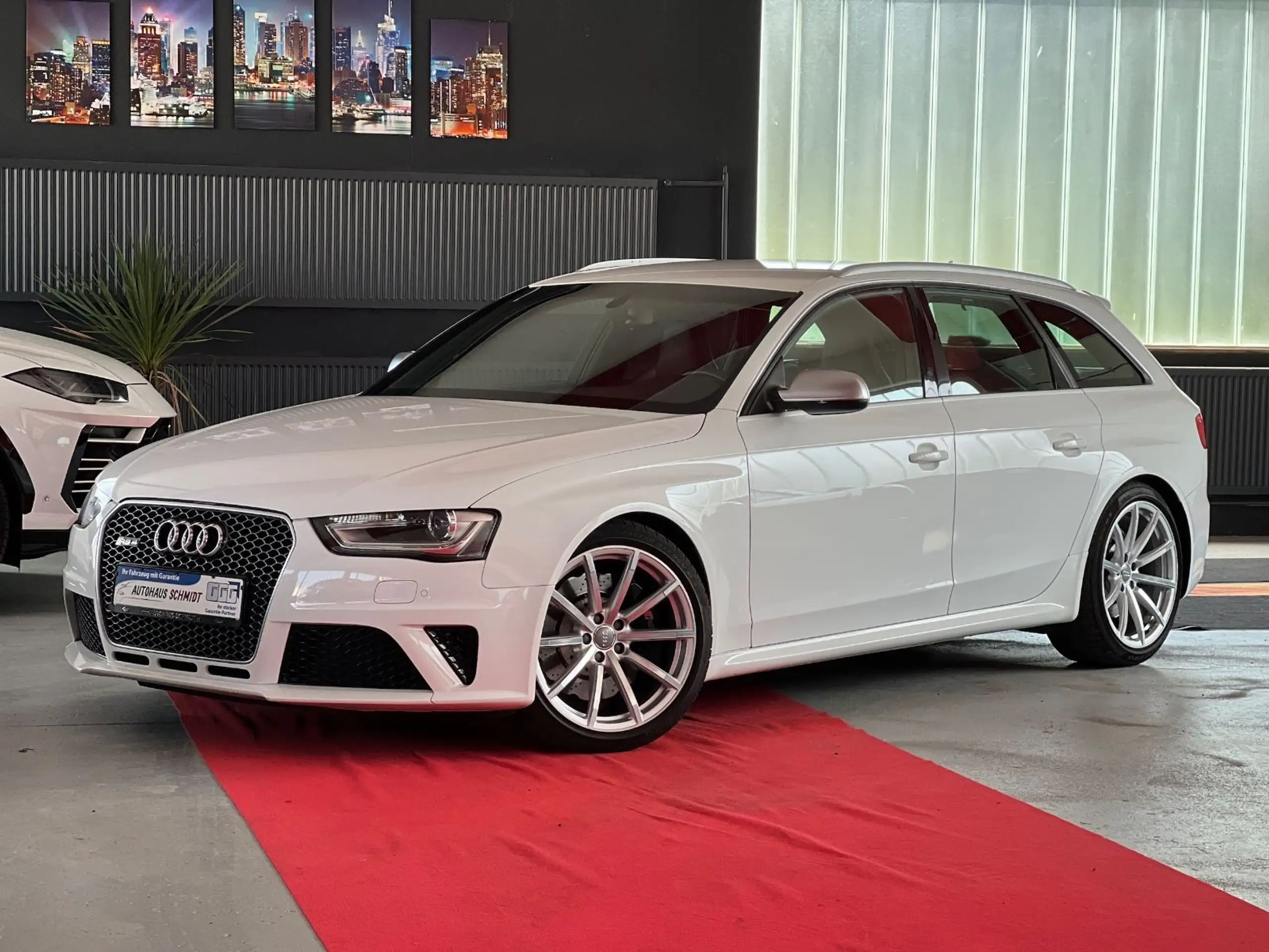 Audi - RS4