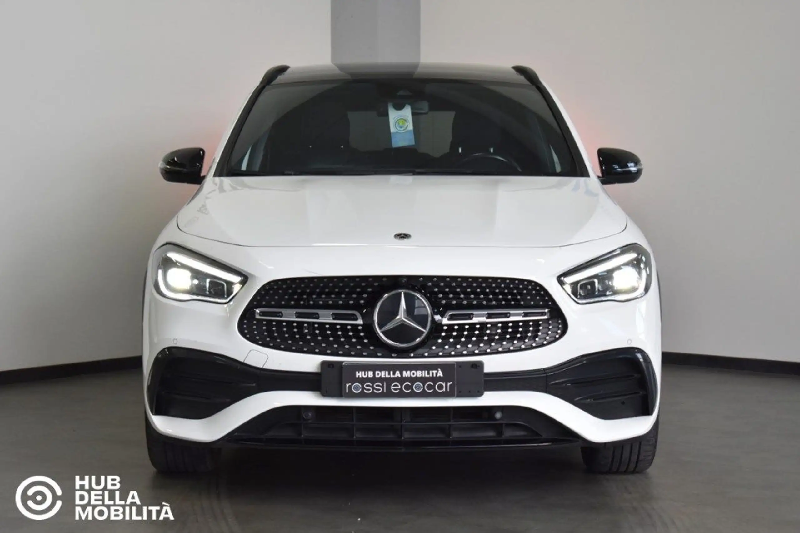 Mercedes-Benz - GLA 200