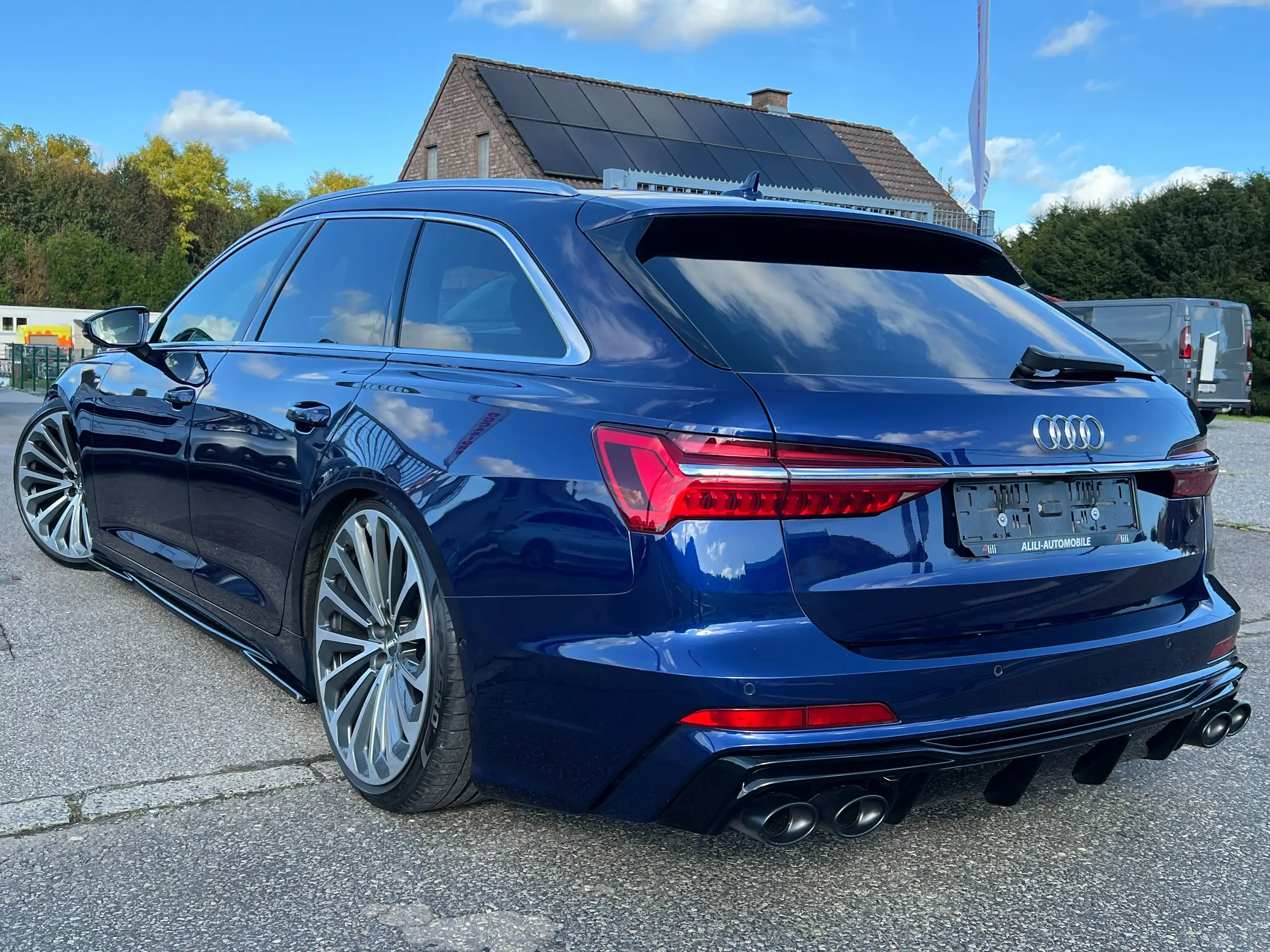 Audi - A6