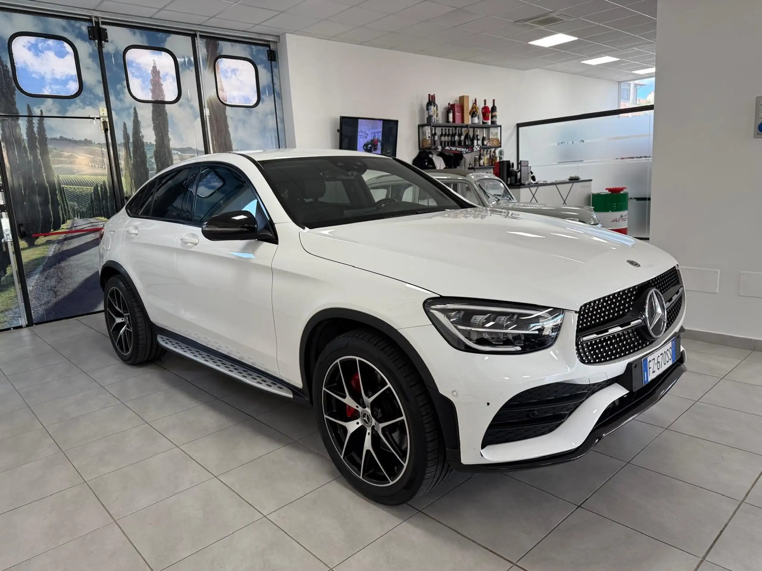 Mercedes-Benz - GLC 300