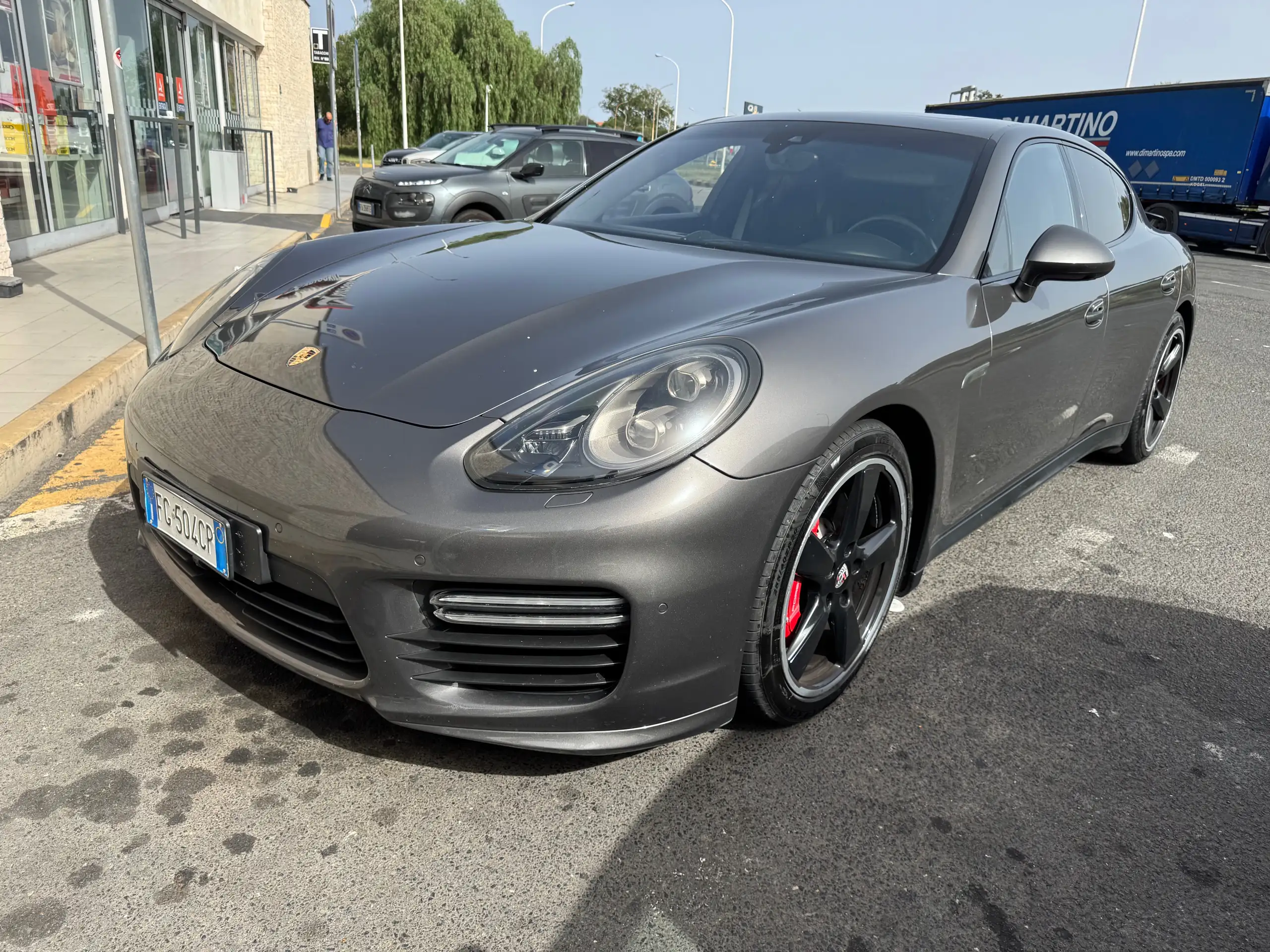 Porsche - Panamera