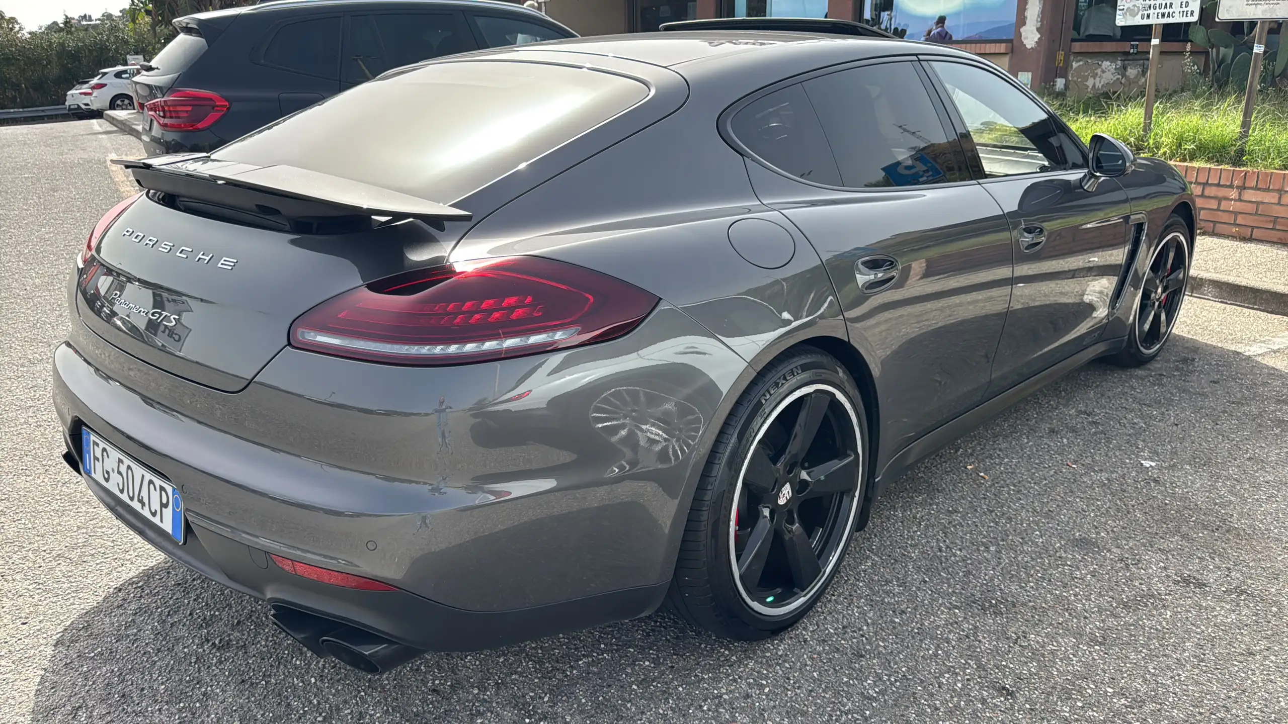 Porsche - Panamera