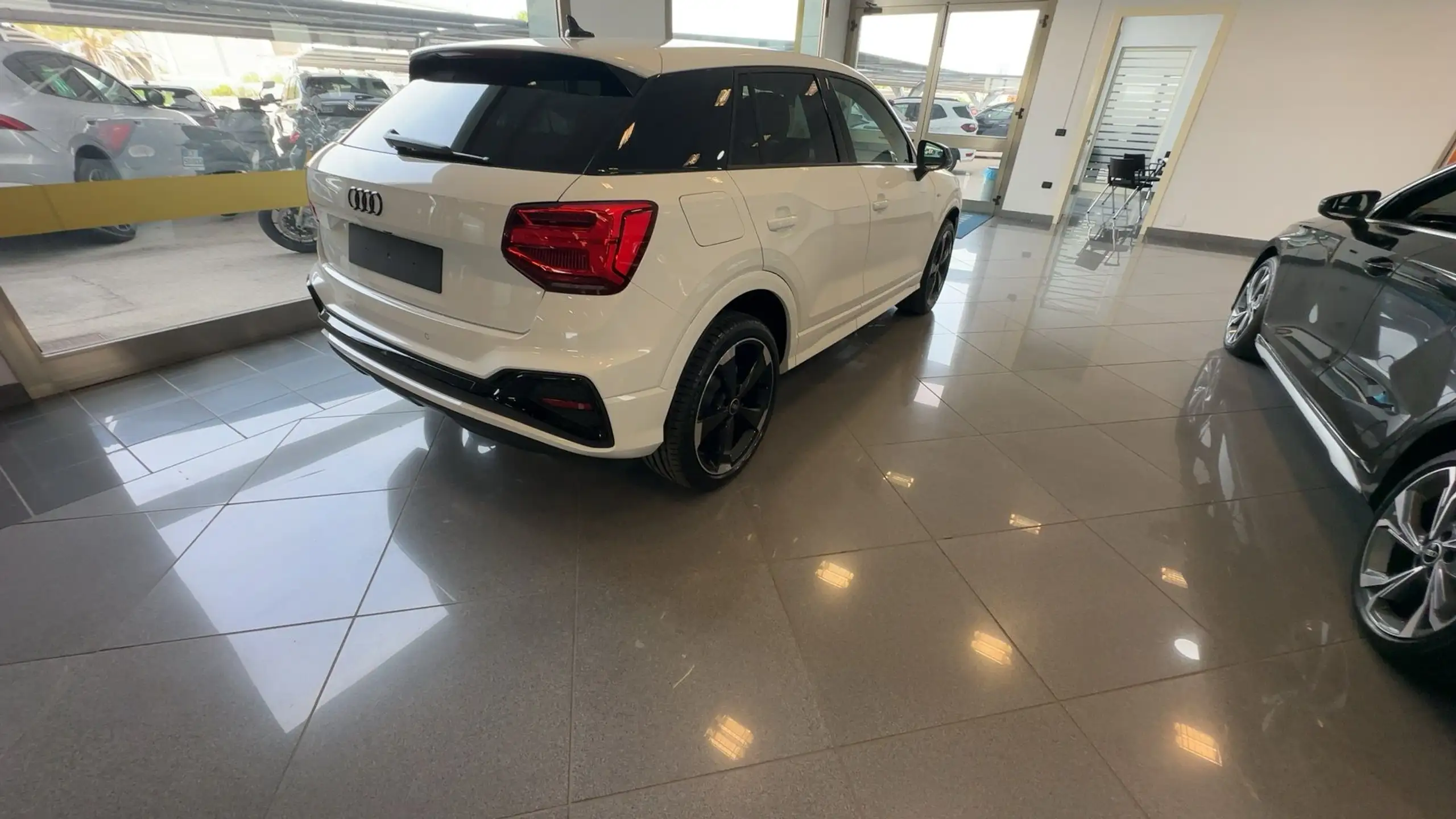 Audi - Q2