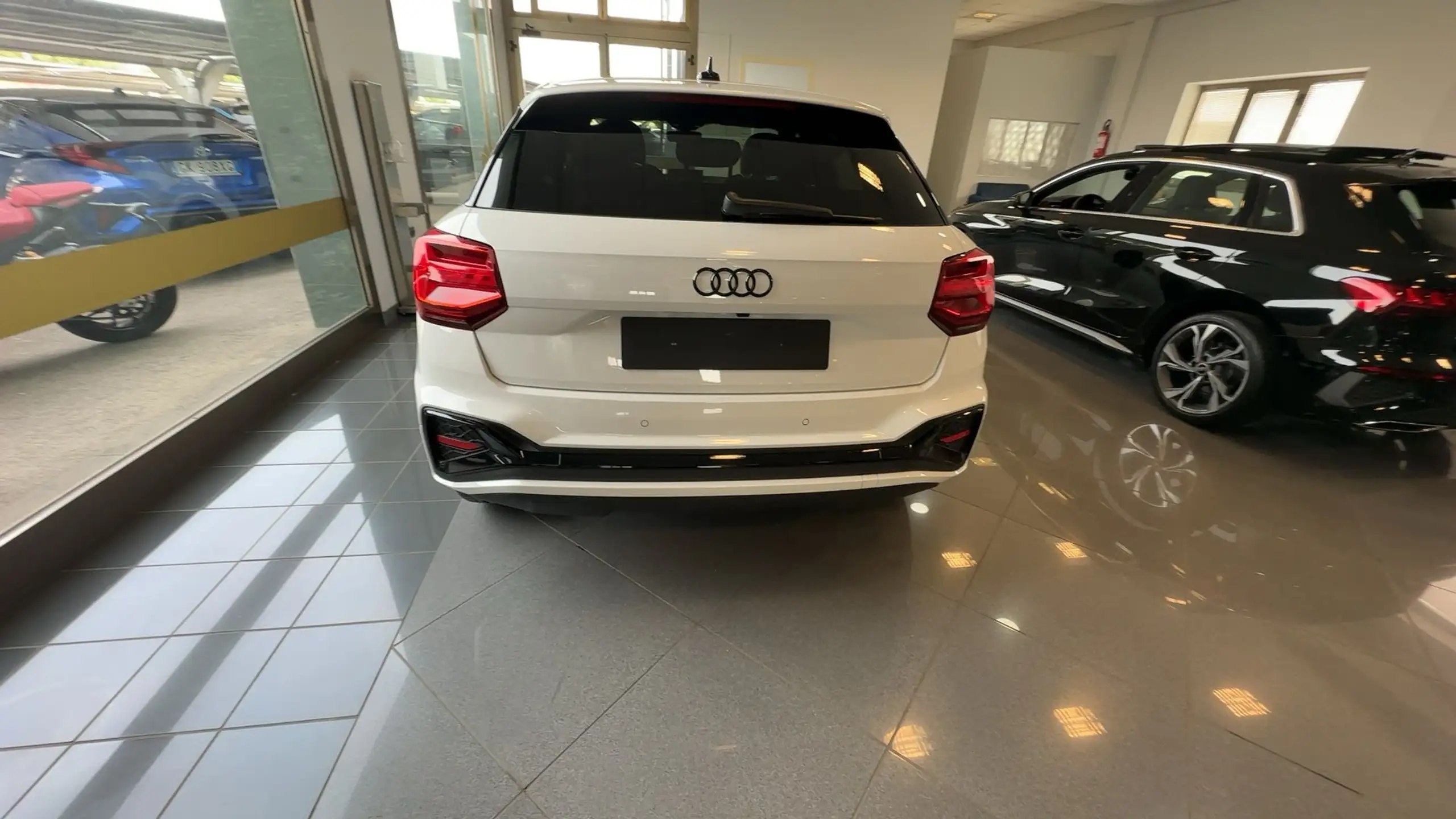 Audi - Q2