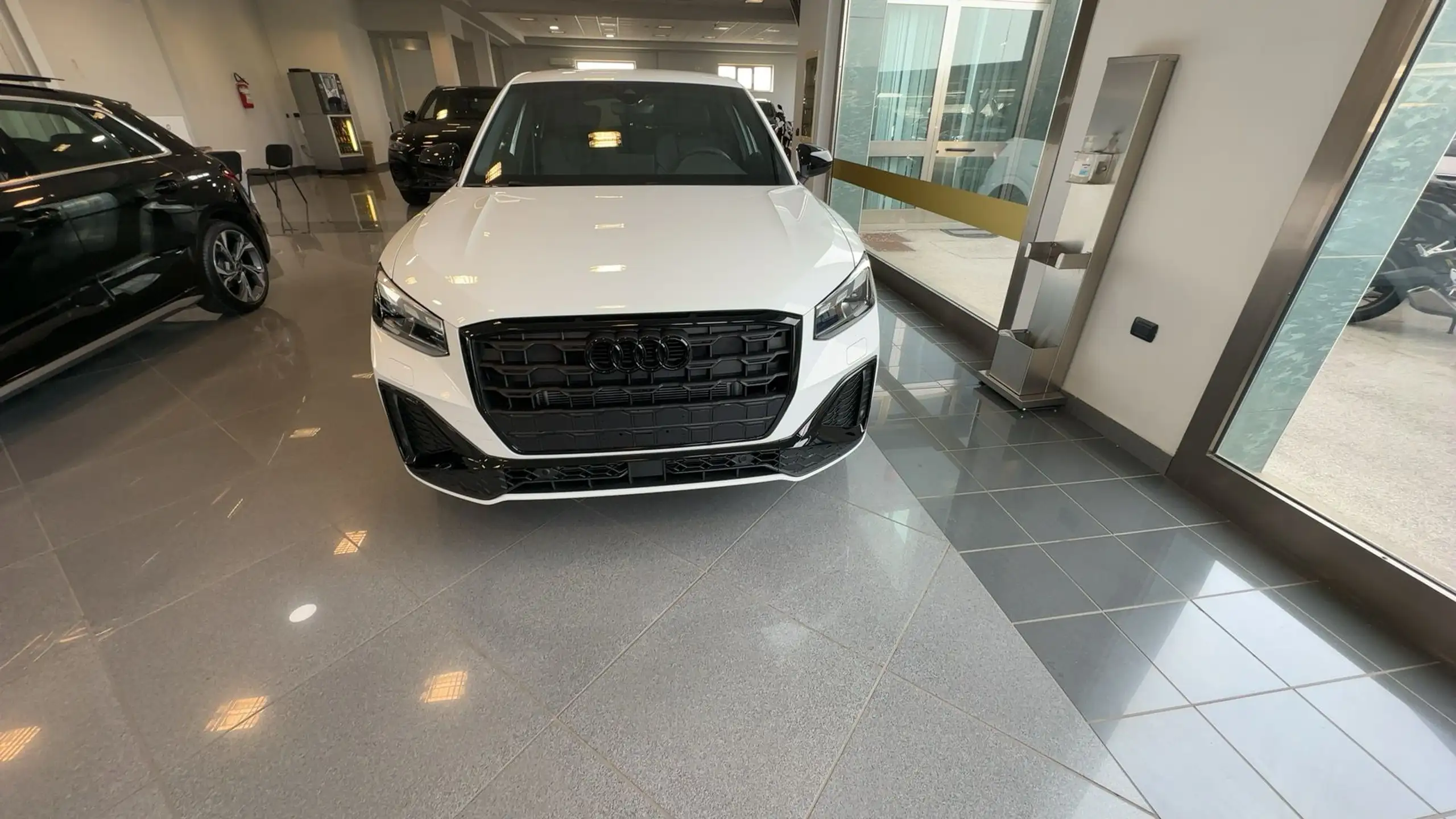 Audi - Q2