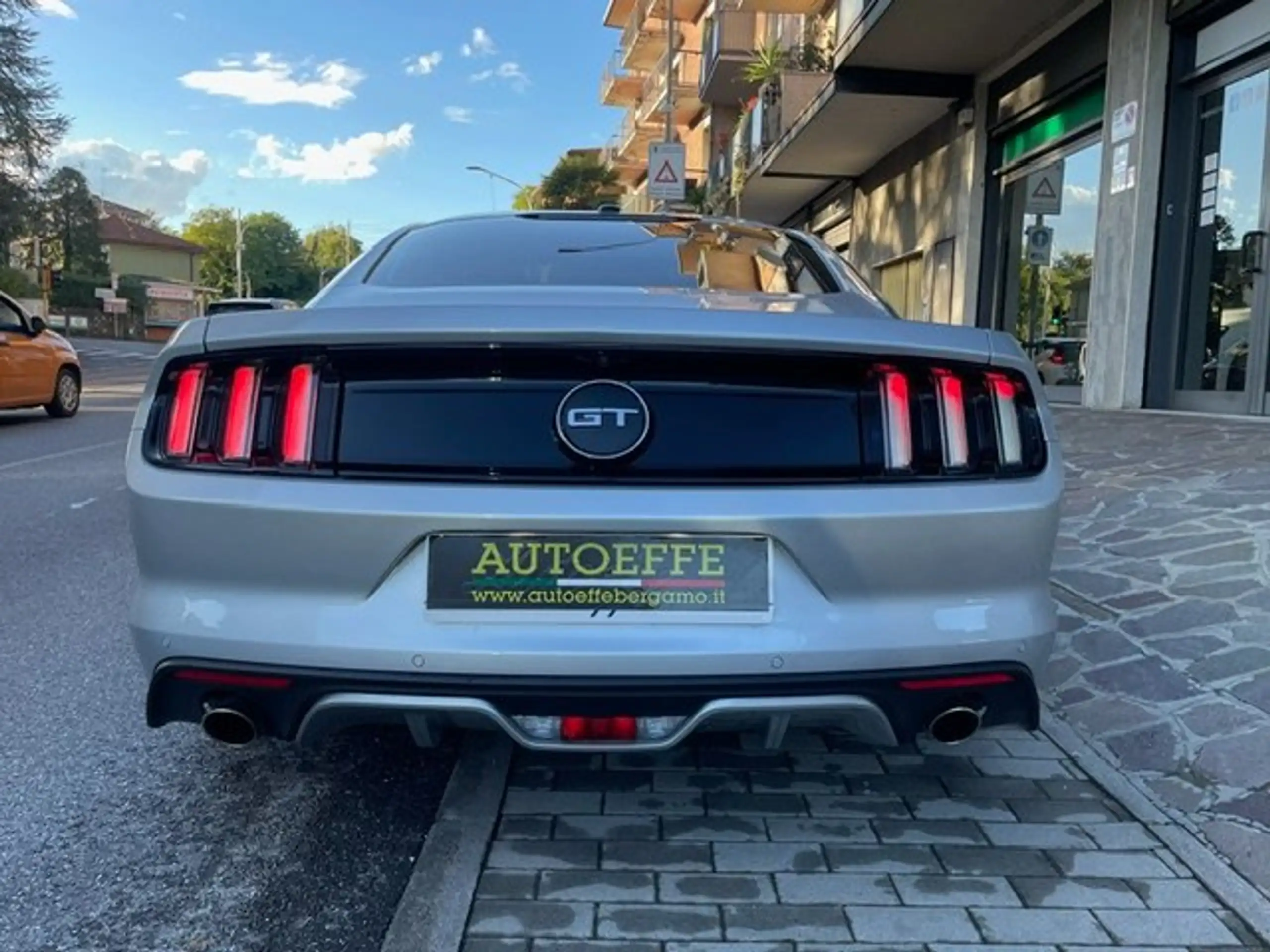 Ford - Mustang