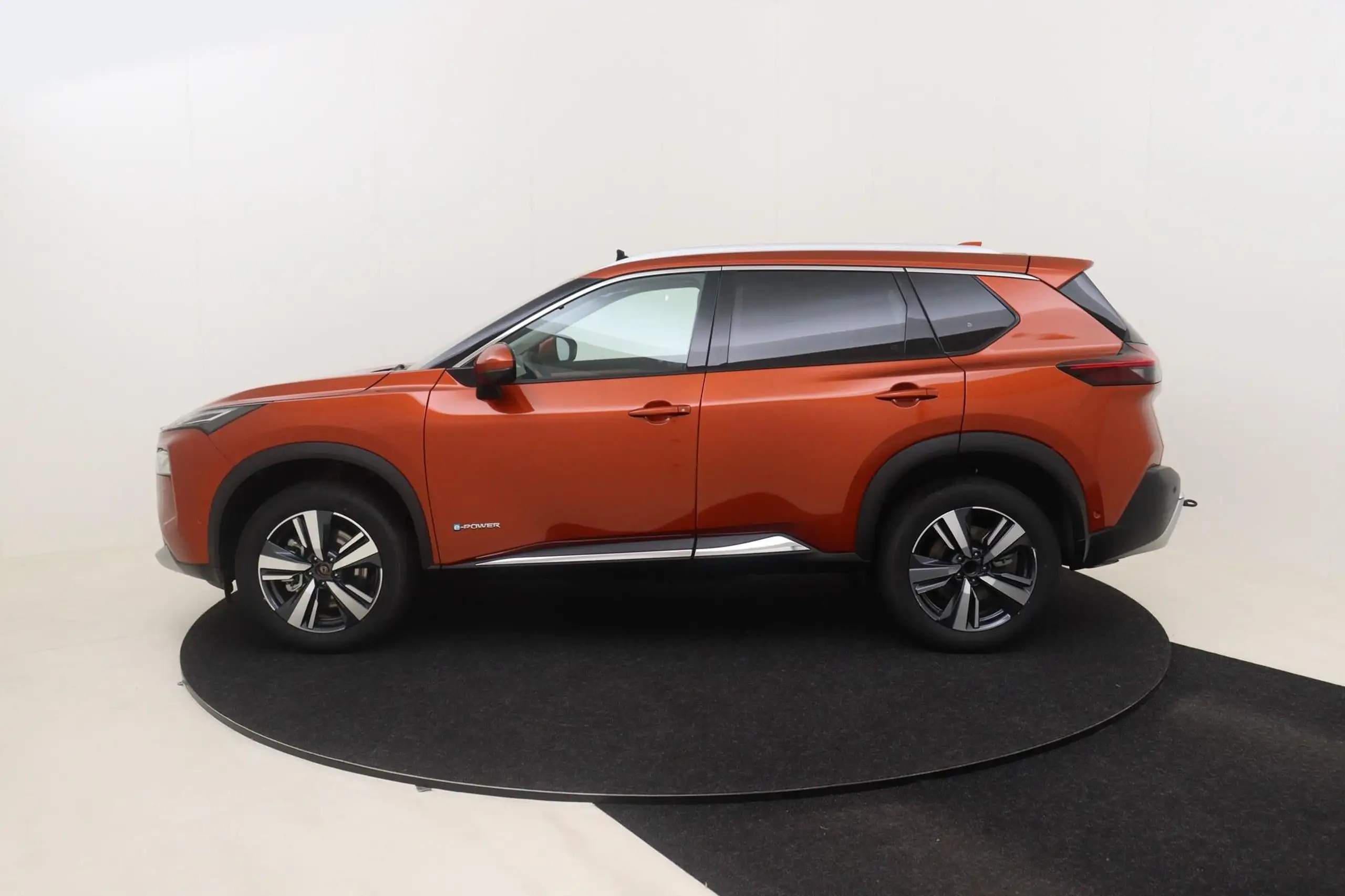 Nissan - X-Trail