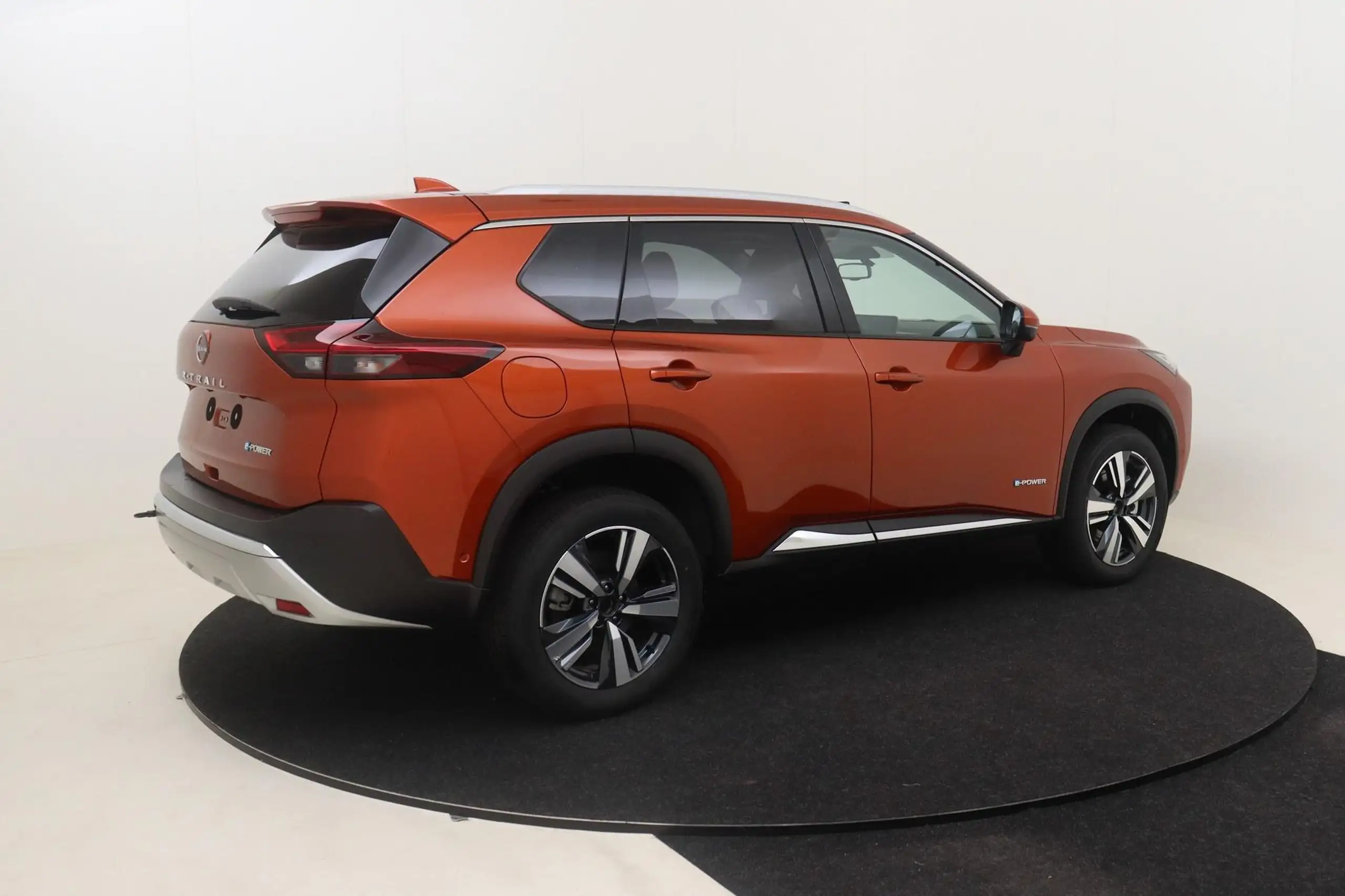 Nissan - X-Trail