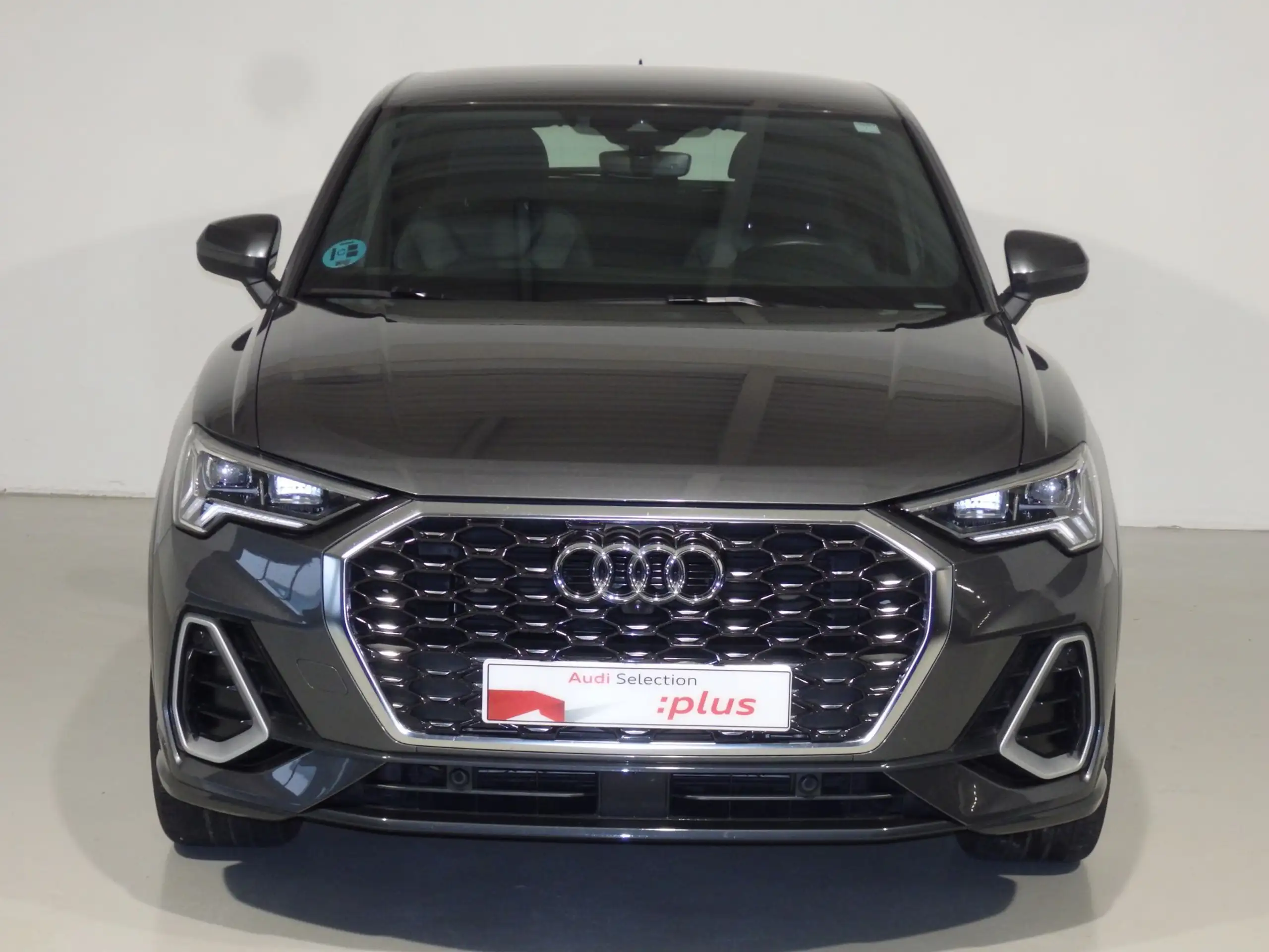 Audi - Q3