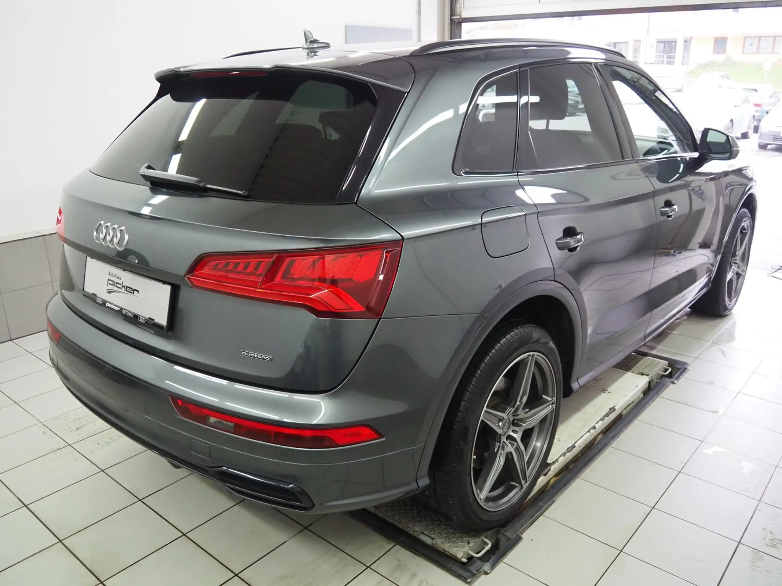 Audi - Q5