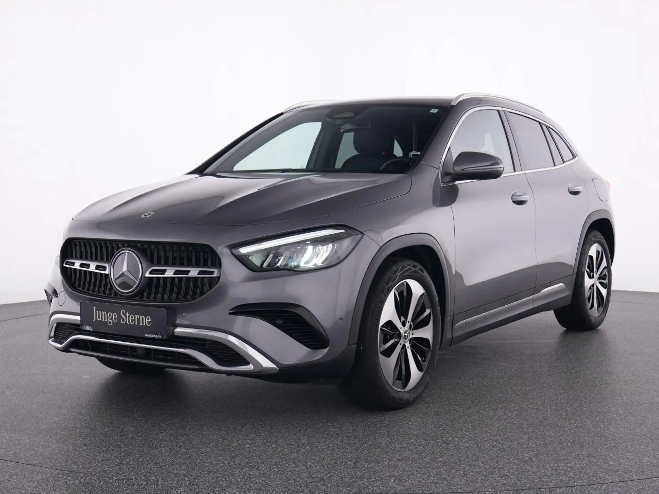 Mercedes-Benz - GLA 200