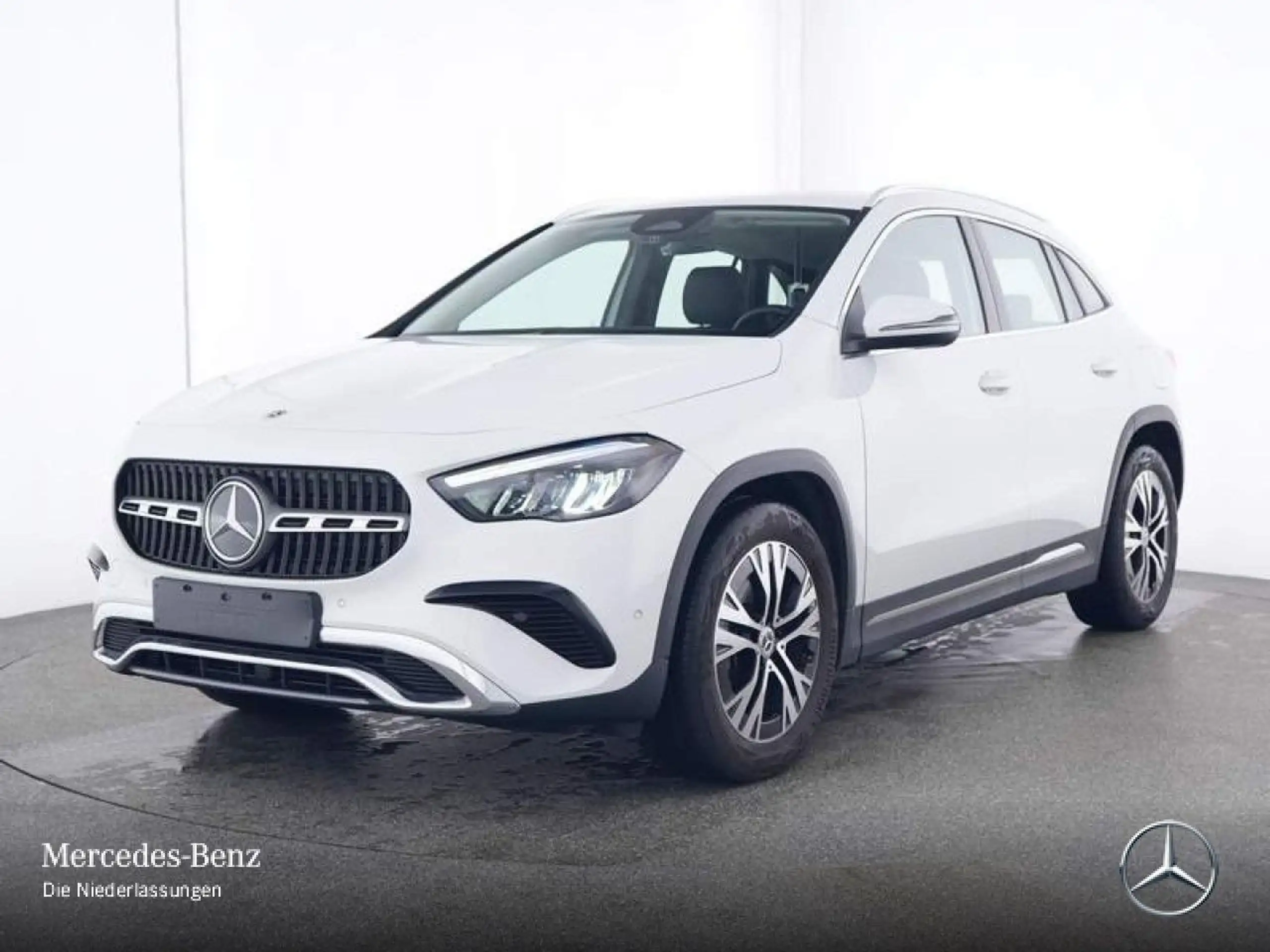 Mercedes-Benz - GLA 200