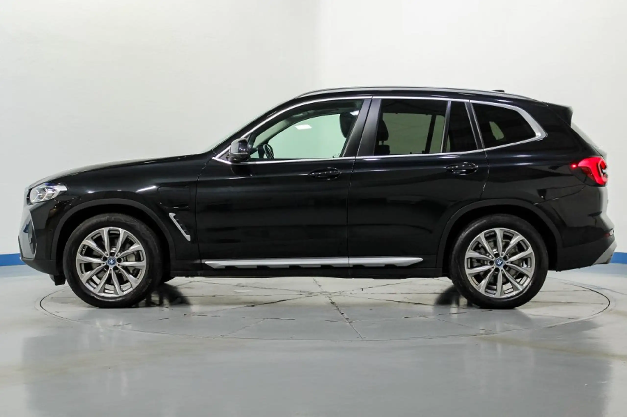 BMW - X3