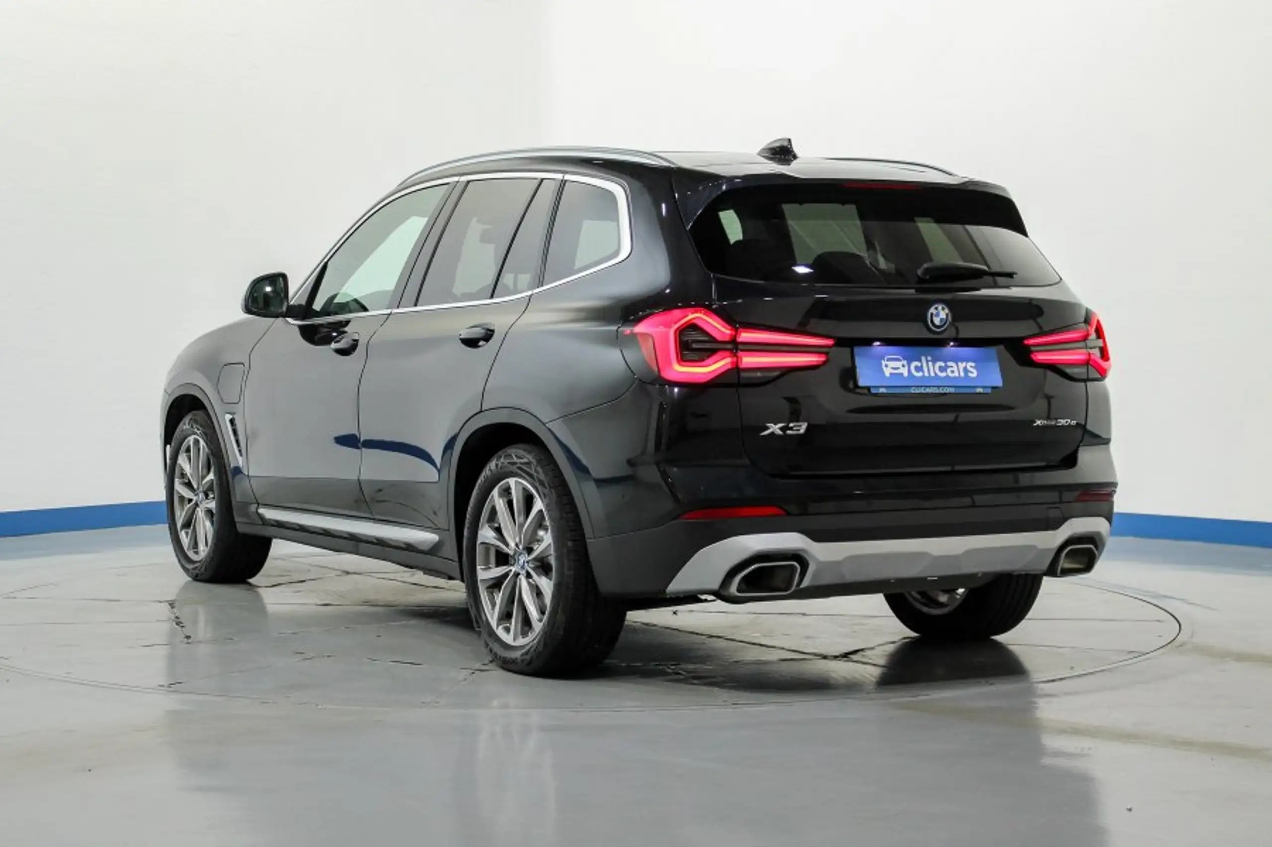 BMW - X3