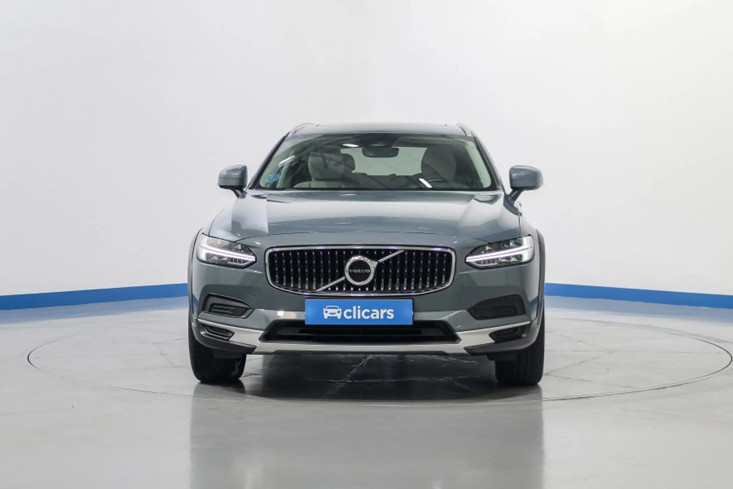 Volvo - V90 Cross Country