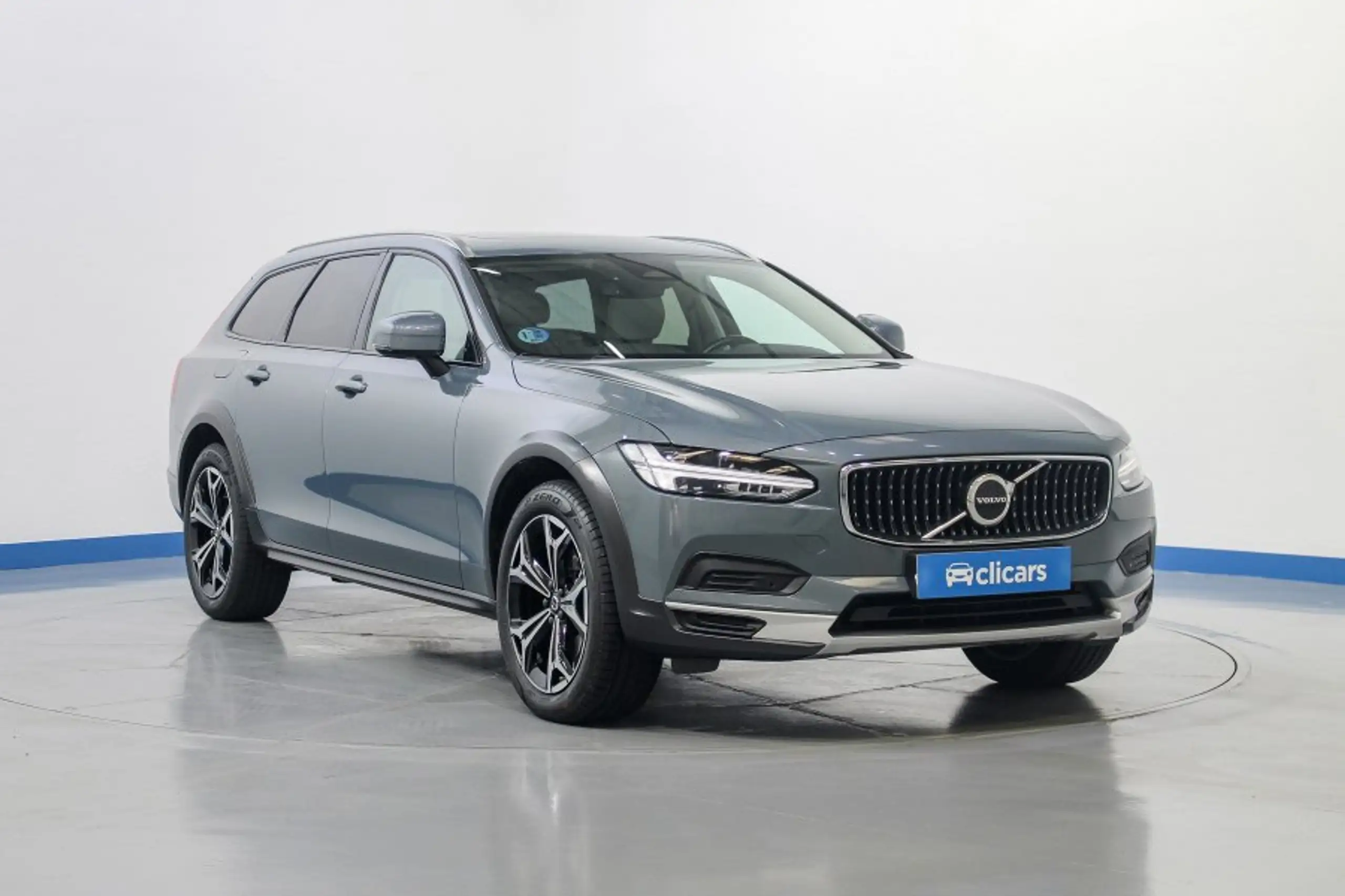 Volvo - V90 Cross Country