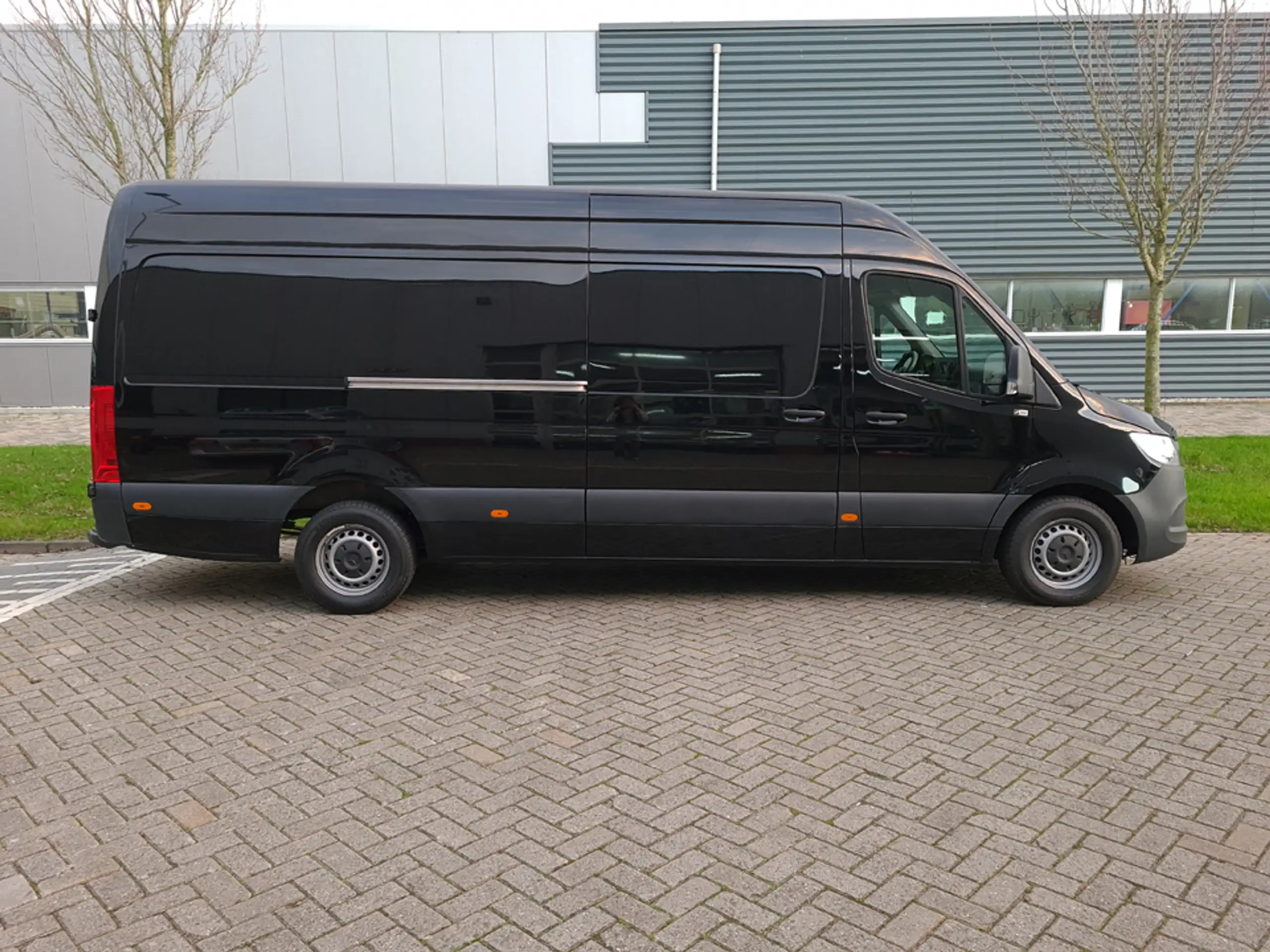 Mercedes-Benz - Sprinter