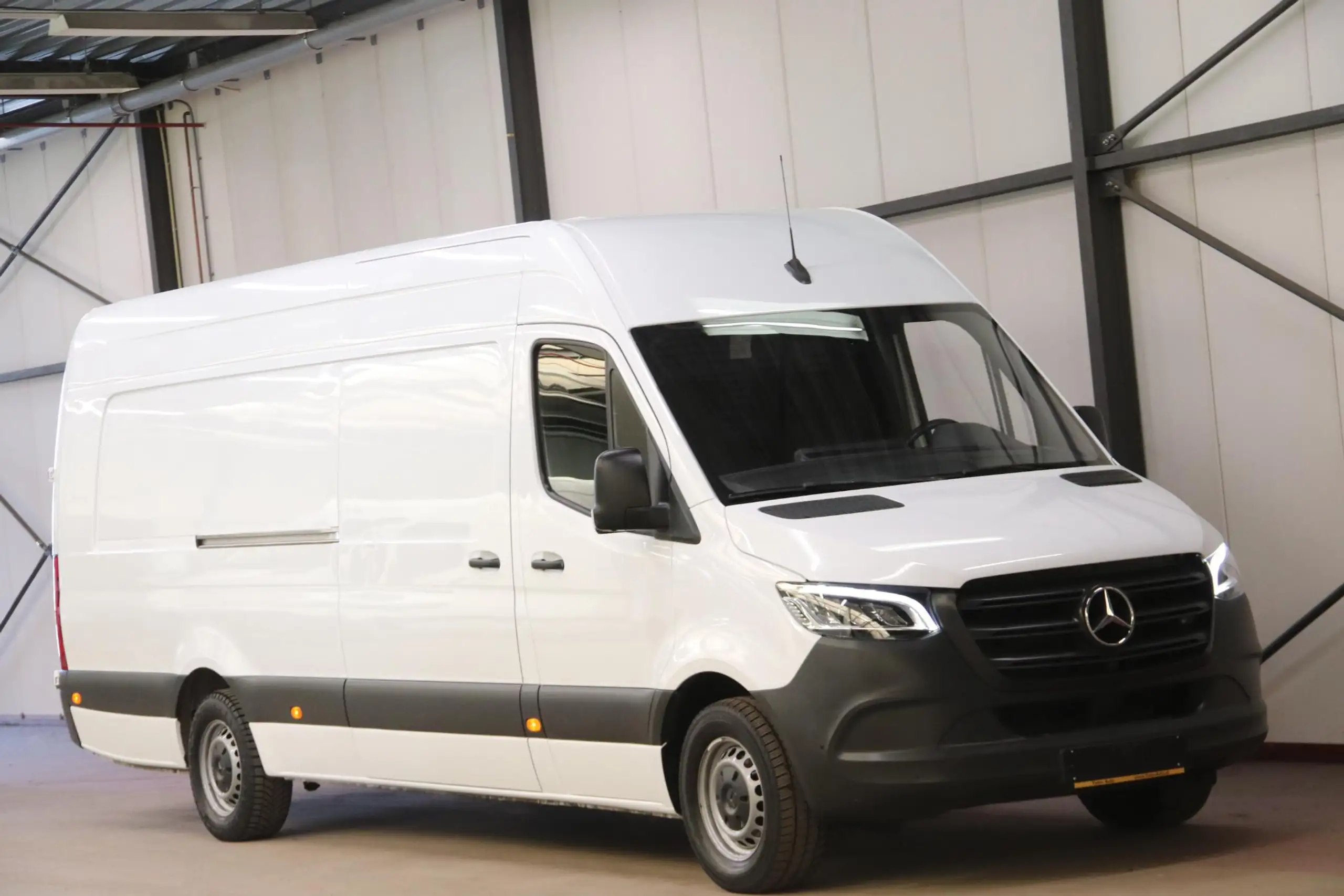 Mercedes-Benz - Sprinter