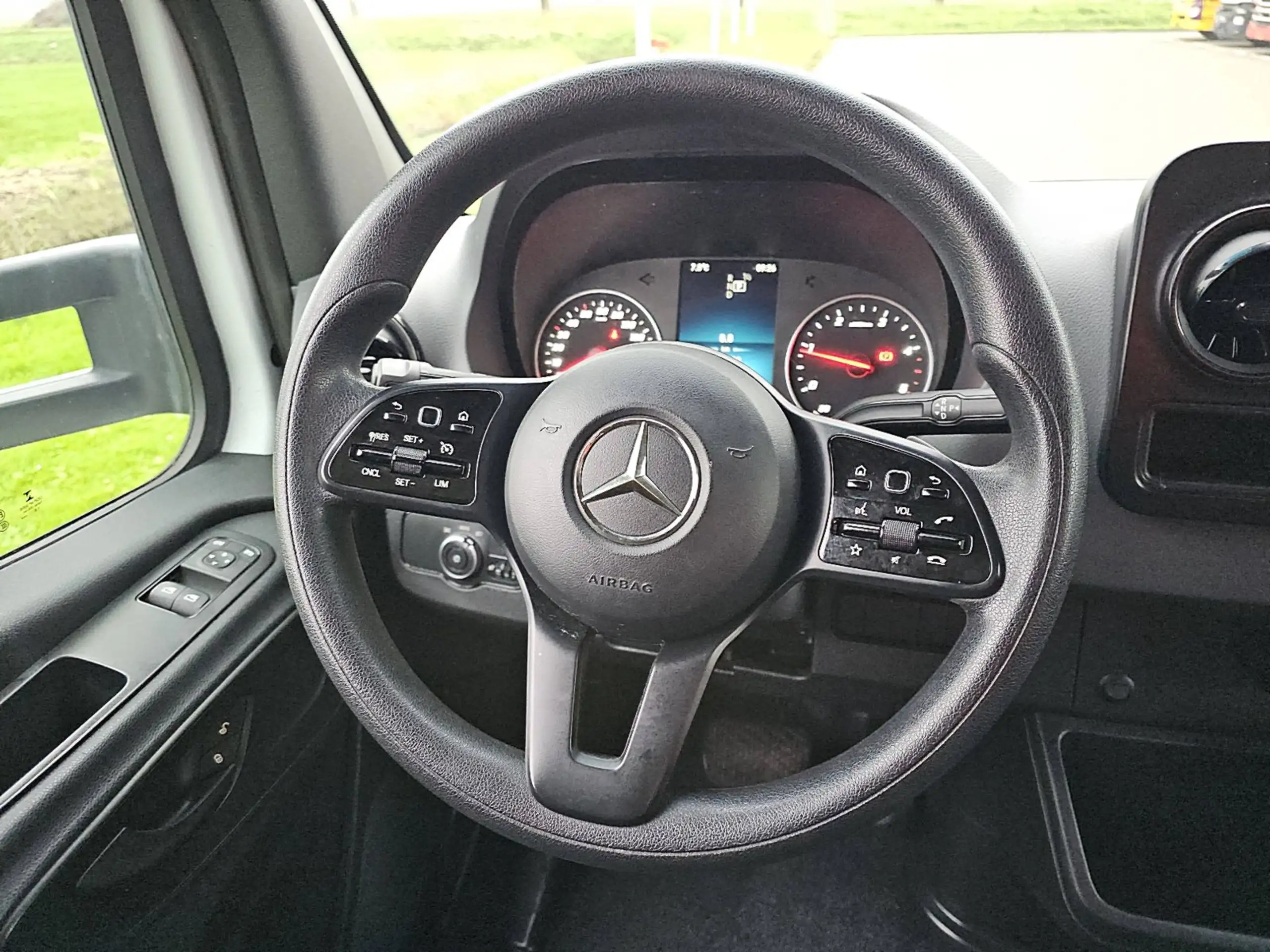 Mercedes-Benz - Sprinter