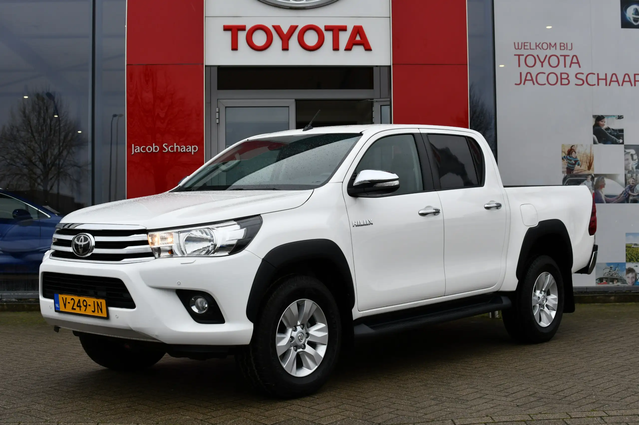 Toyota - Hilux