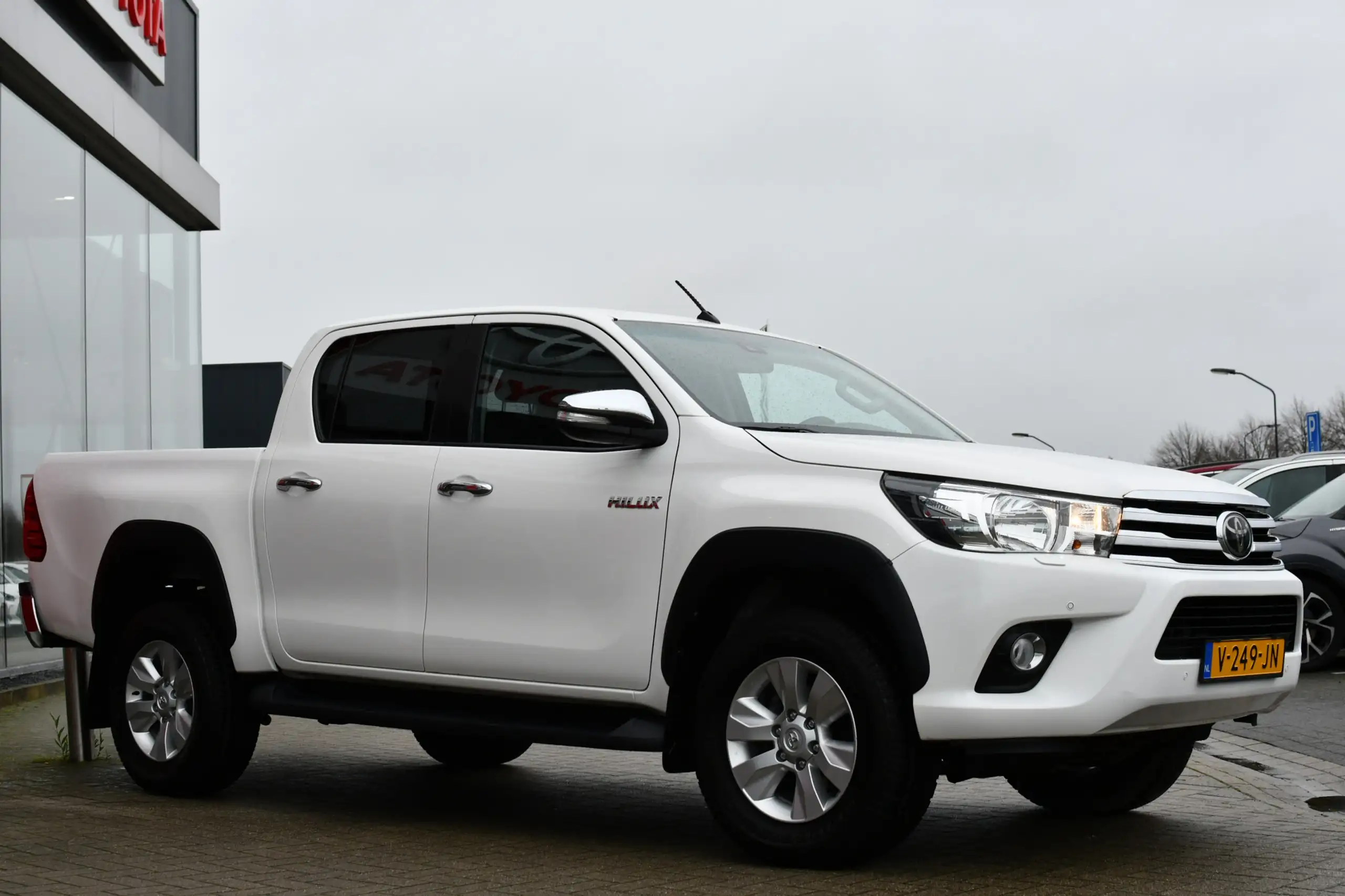 Toyota - Hilux