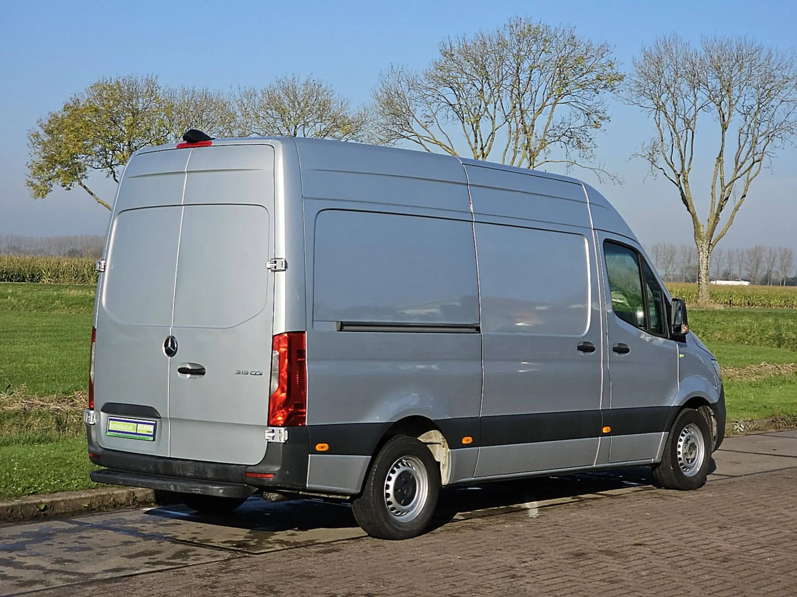 Mercedes-Benz - Sprinter