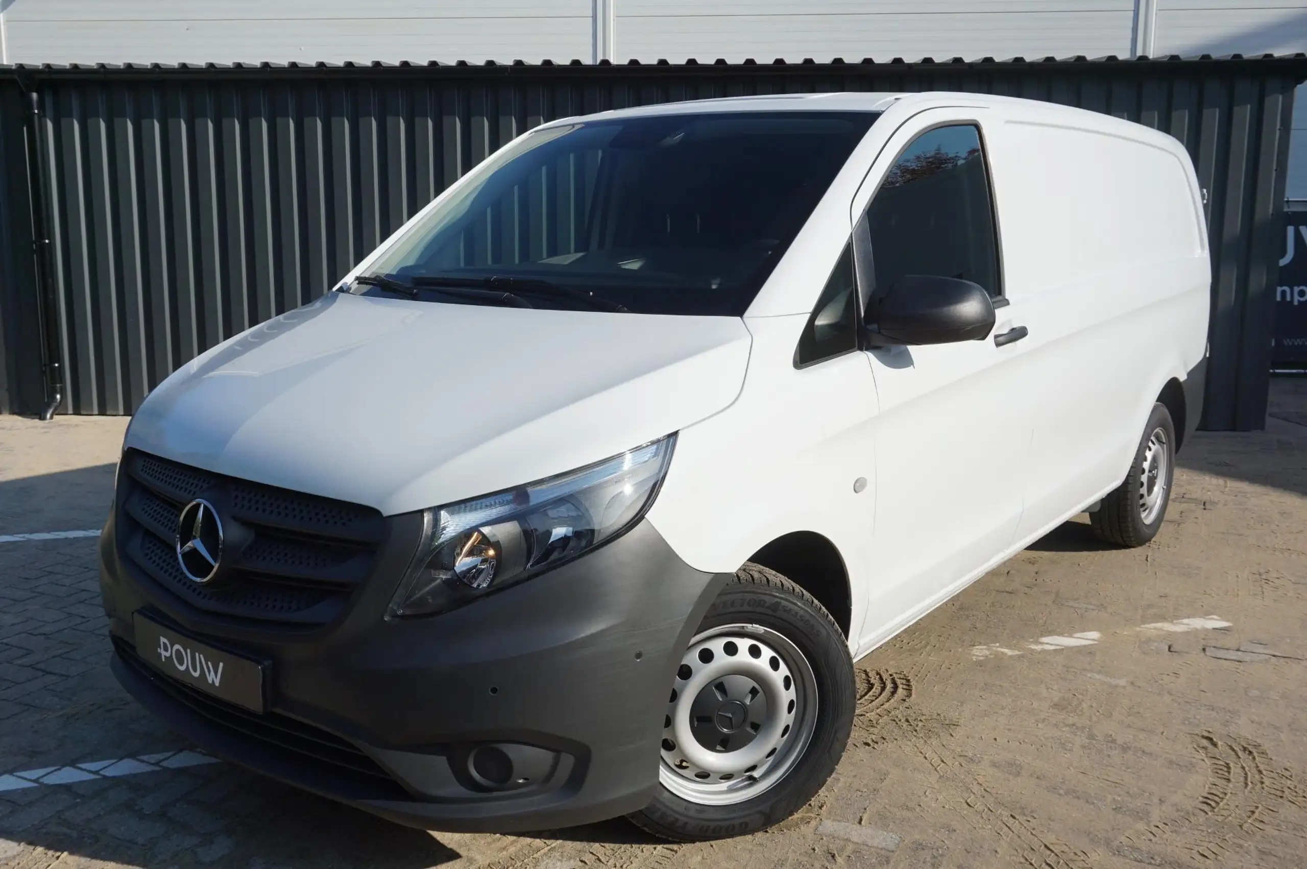 Mercedes-Benz - Vito