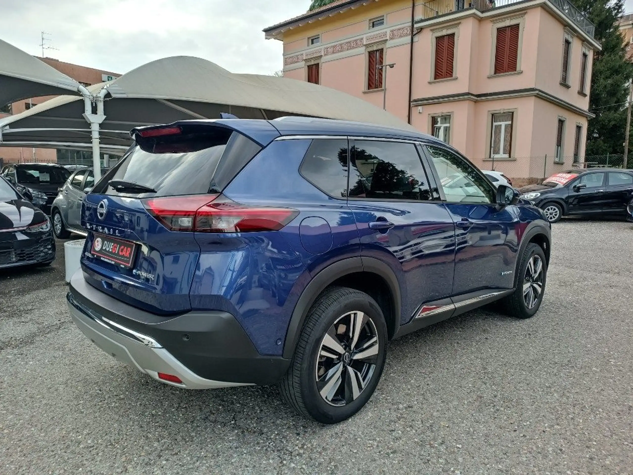 Nissan - X-Trail