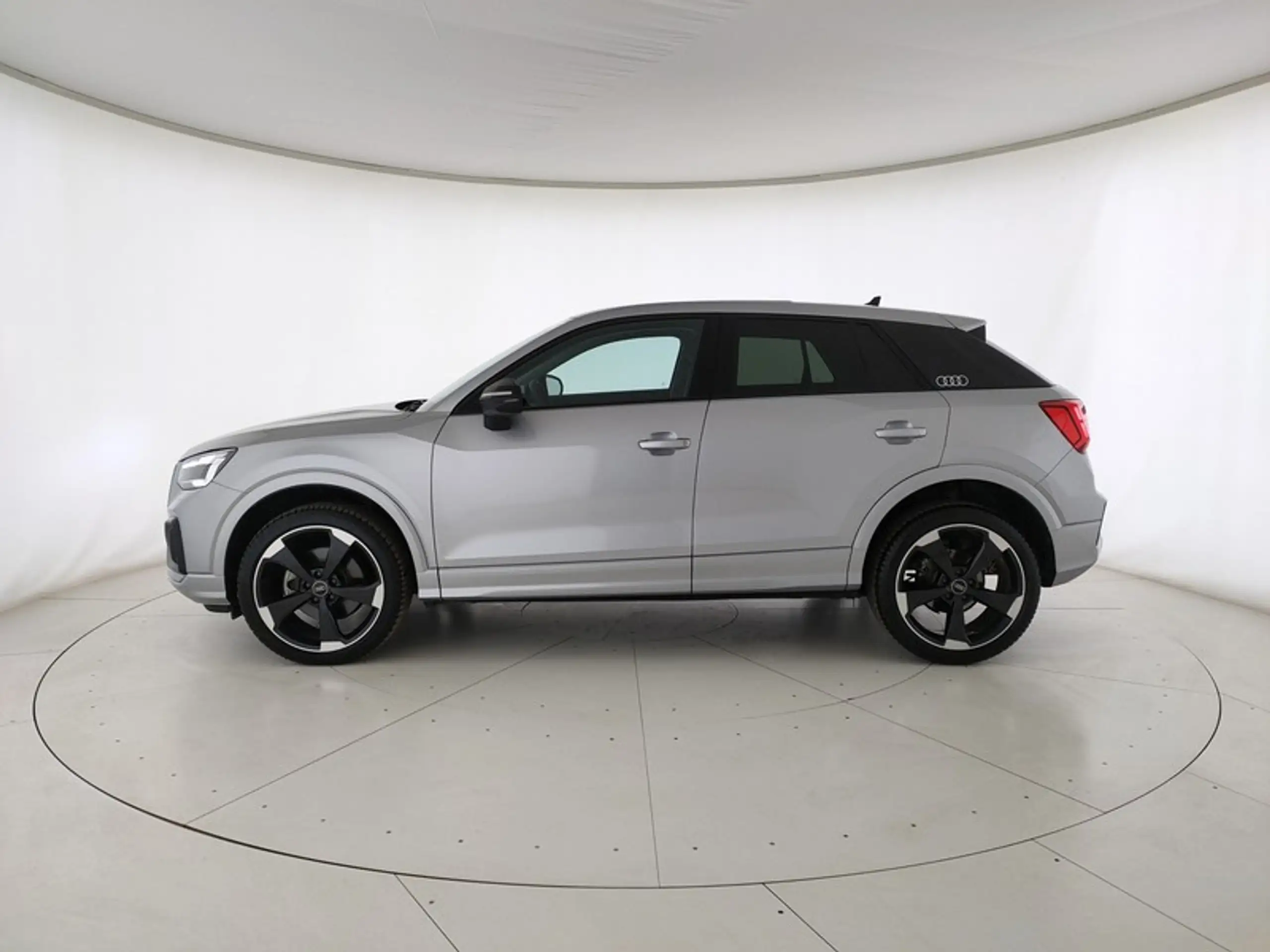 Audi - Q2