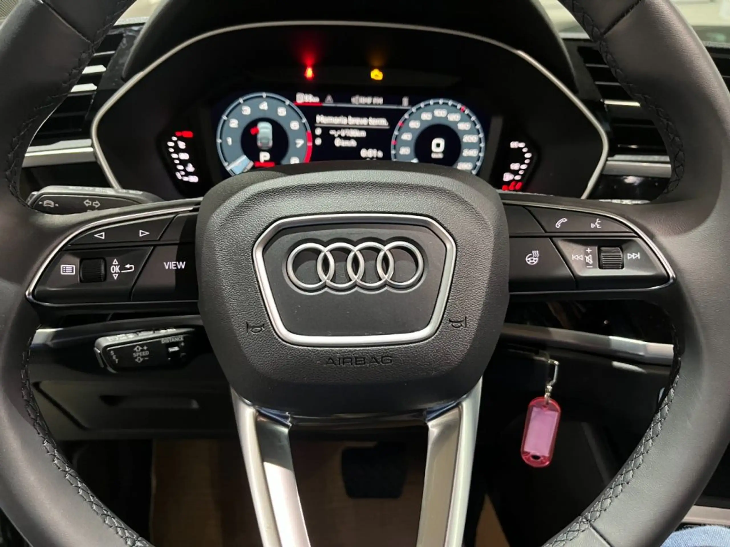 Audi - Q3