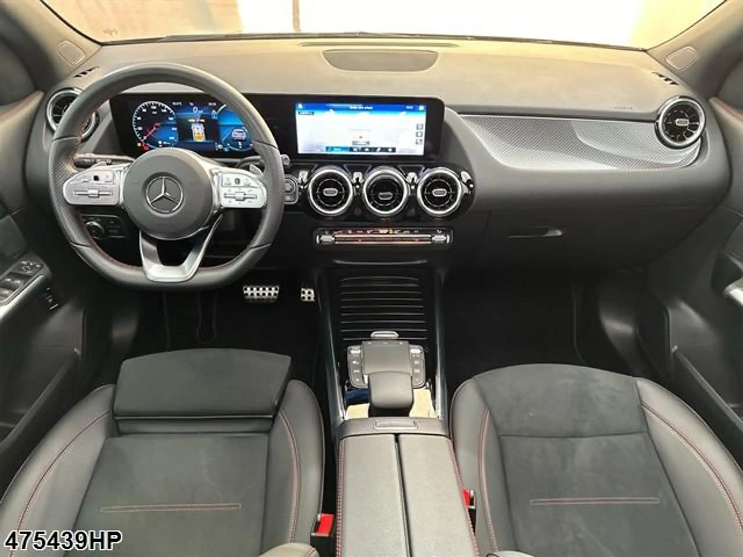 Mercedes-Benz - GLA 200