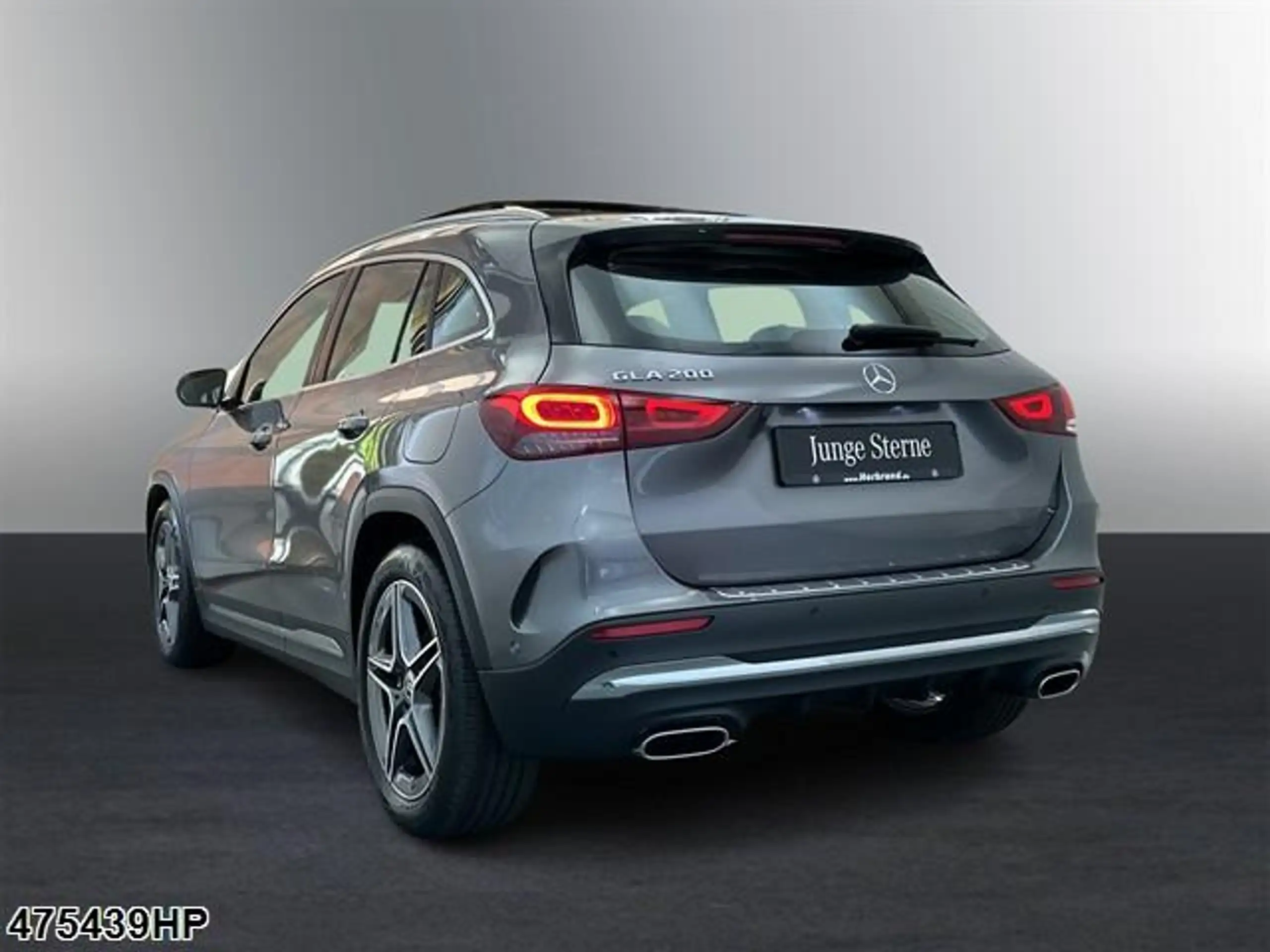 Mercedes-Benz - GLA 200