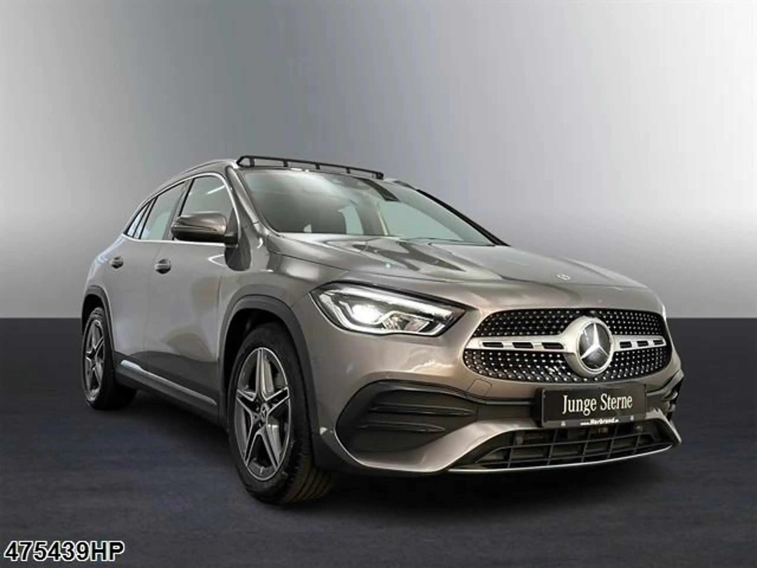 Mercedes-Benz - GLA 200