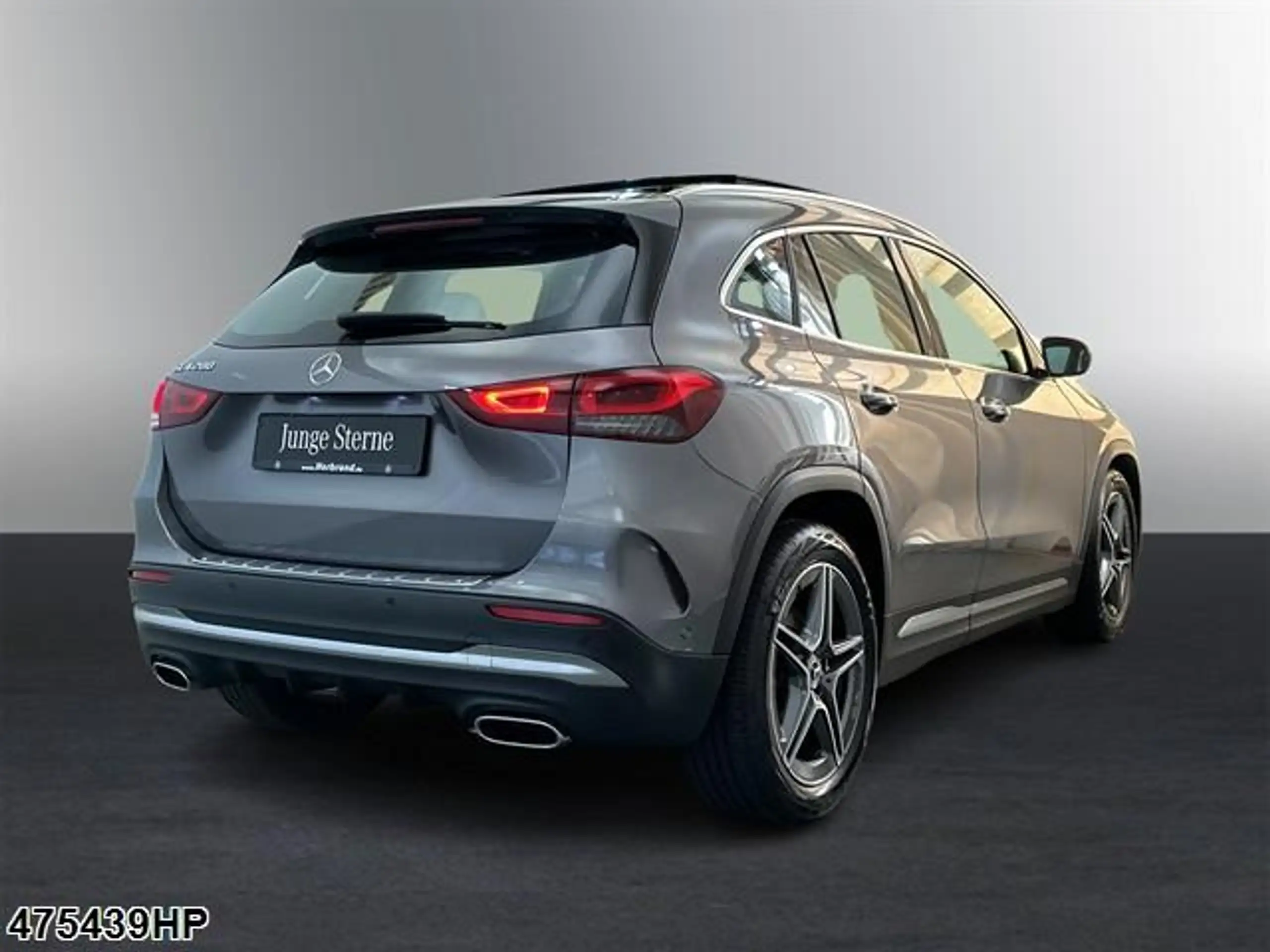 Mercedes-Benz - GLA 200