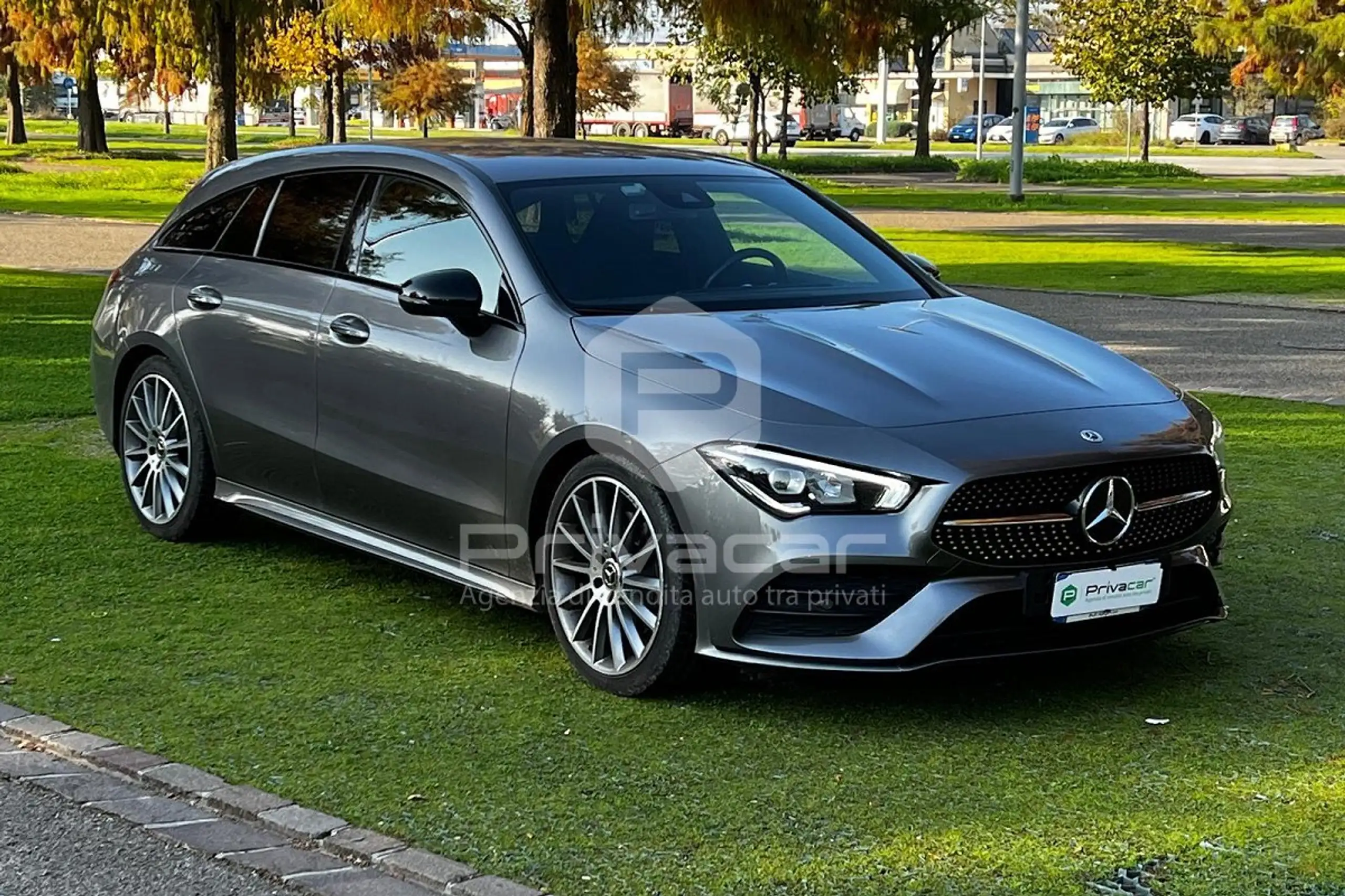 Mercedes-Benz - CLA 200