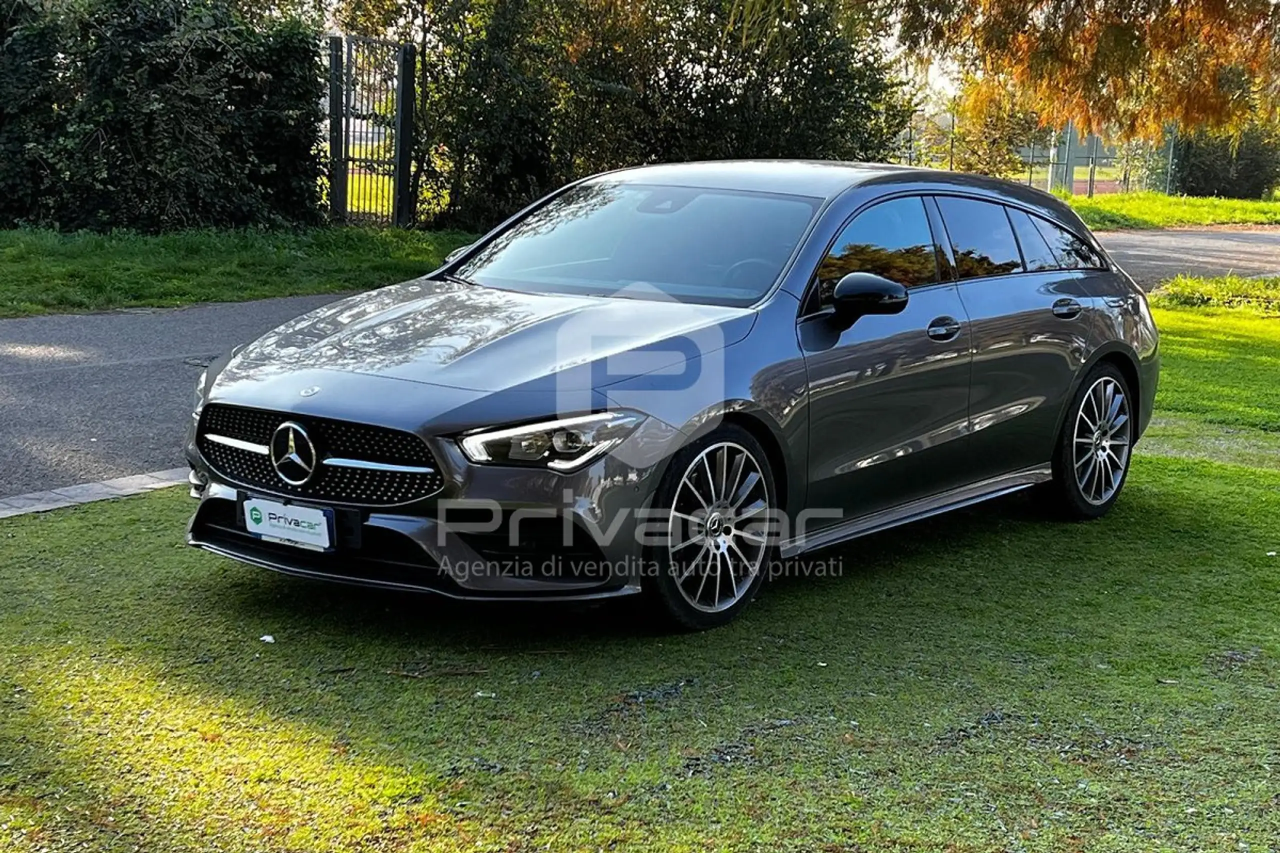 Mercedes-Benz - CLA 200