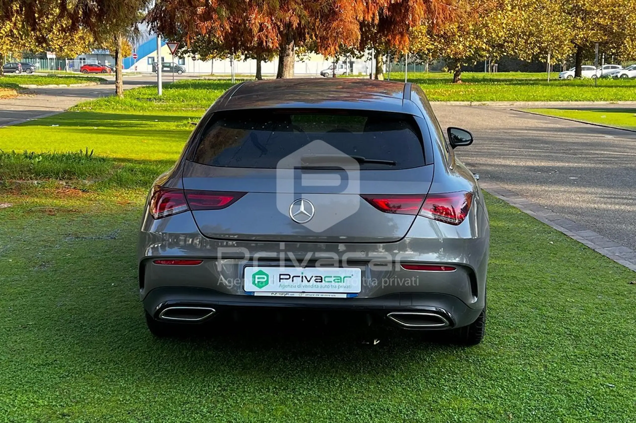 Mercedes-Benz - CLA 200